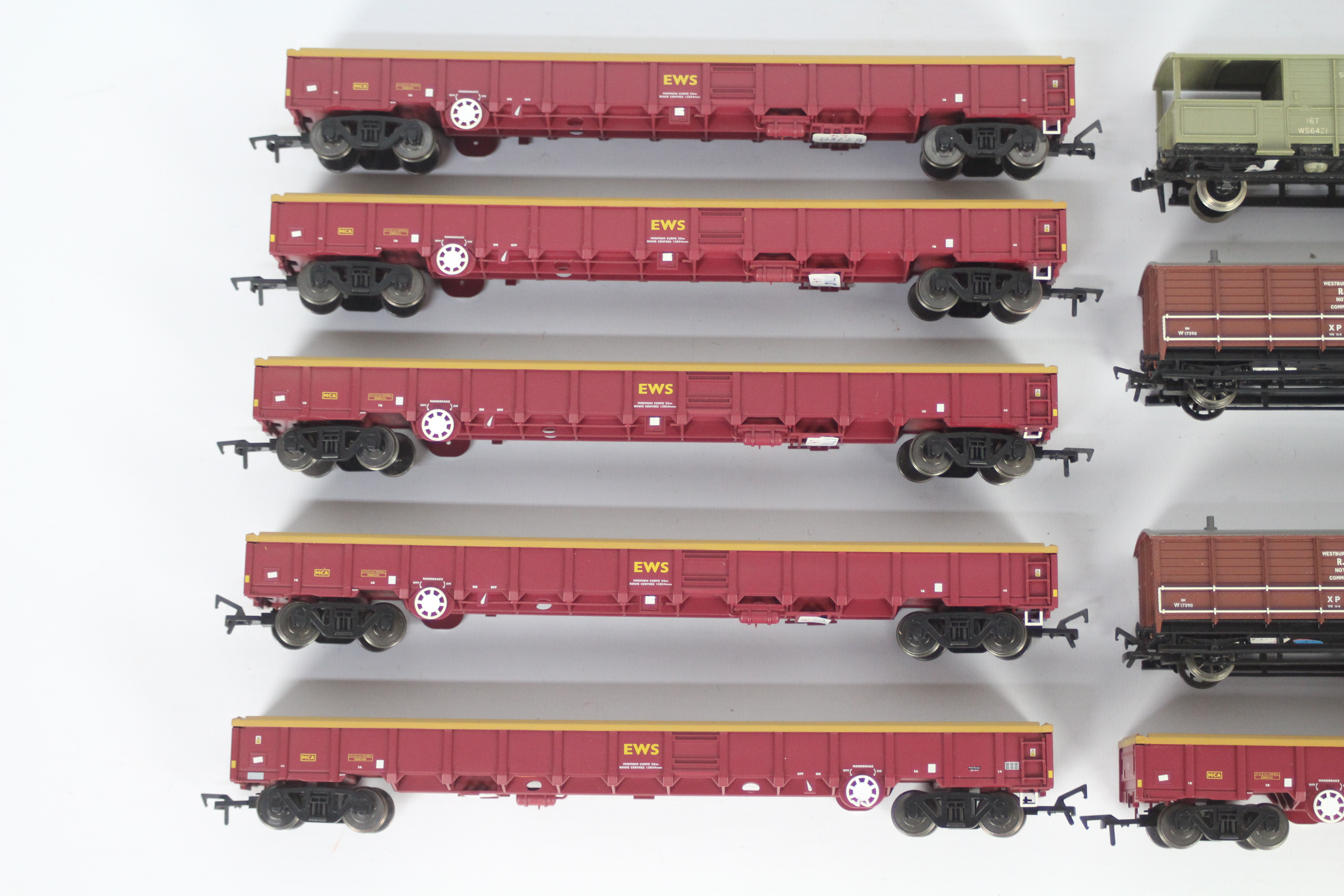 Bachmann, Dapol, Hornby Dublo, Airfix - 12 unboxed OO gauge freight rolling stock wagons / vans. - Image 2 of 3