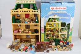 Tomy - Sylvanian Families - A boxed Sylvanian Families Deluxe Country Mansion with 16 x figures and