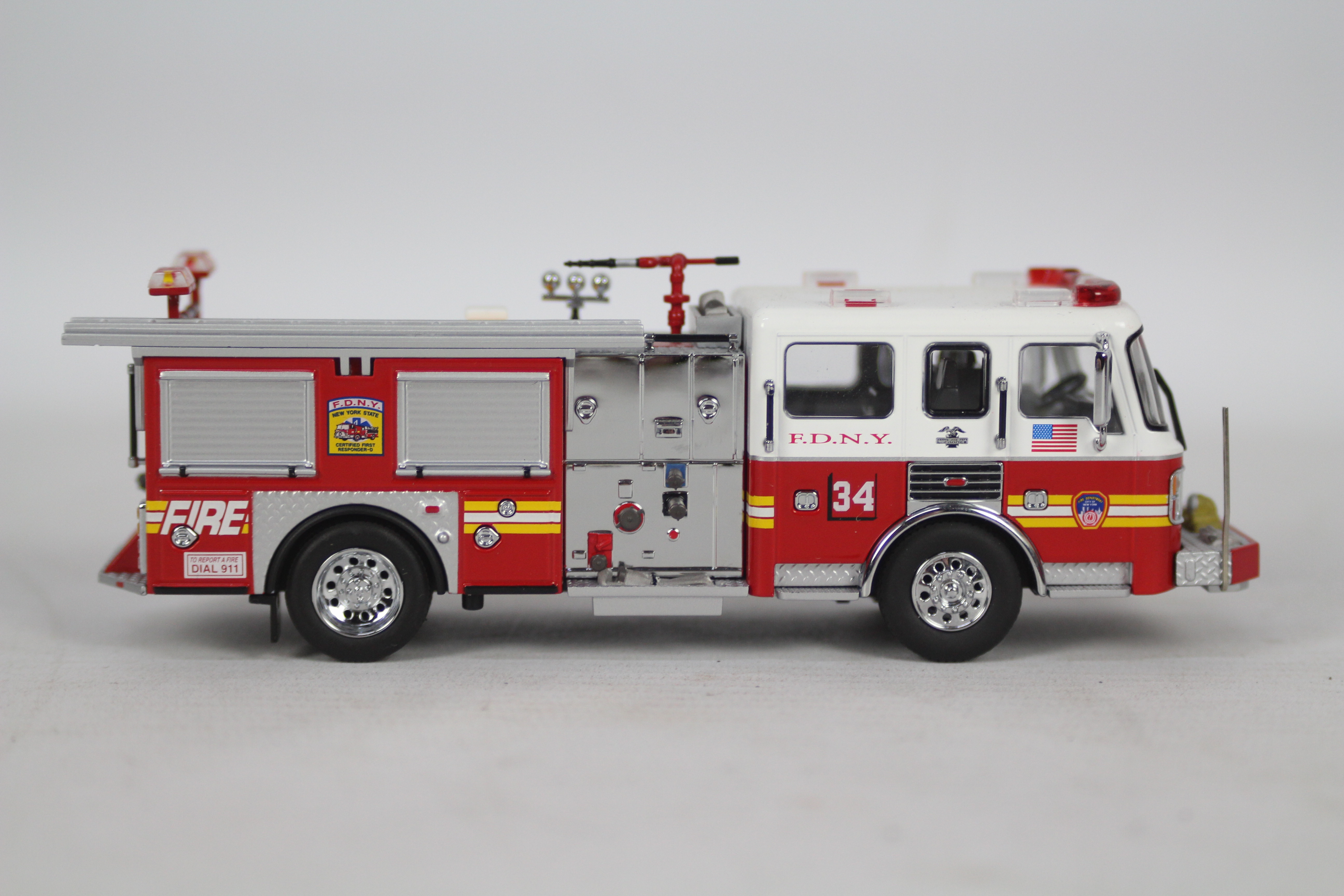 Code 3 Collectibles - A boxed limited edition 2002 Seagrave 1000 gpm Pumper in 1/64 scale in FDNY - Image 3 of 5
