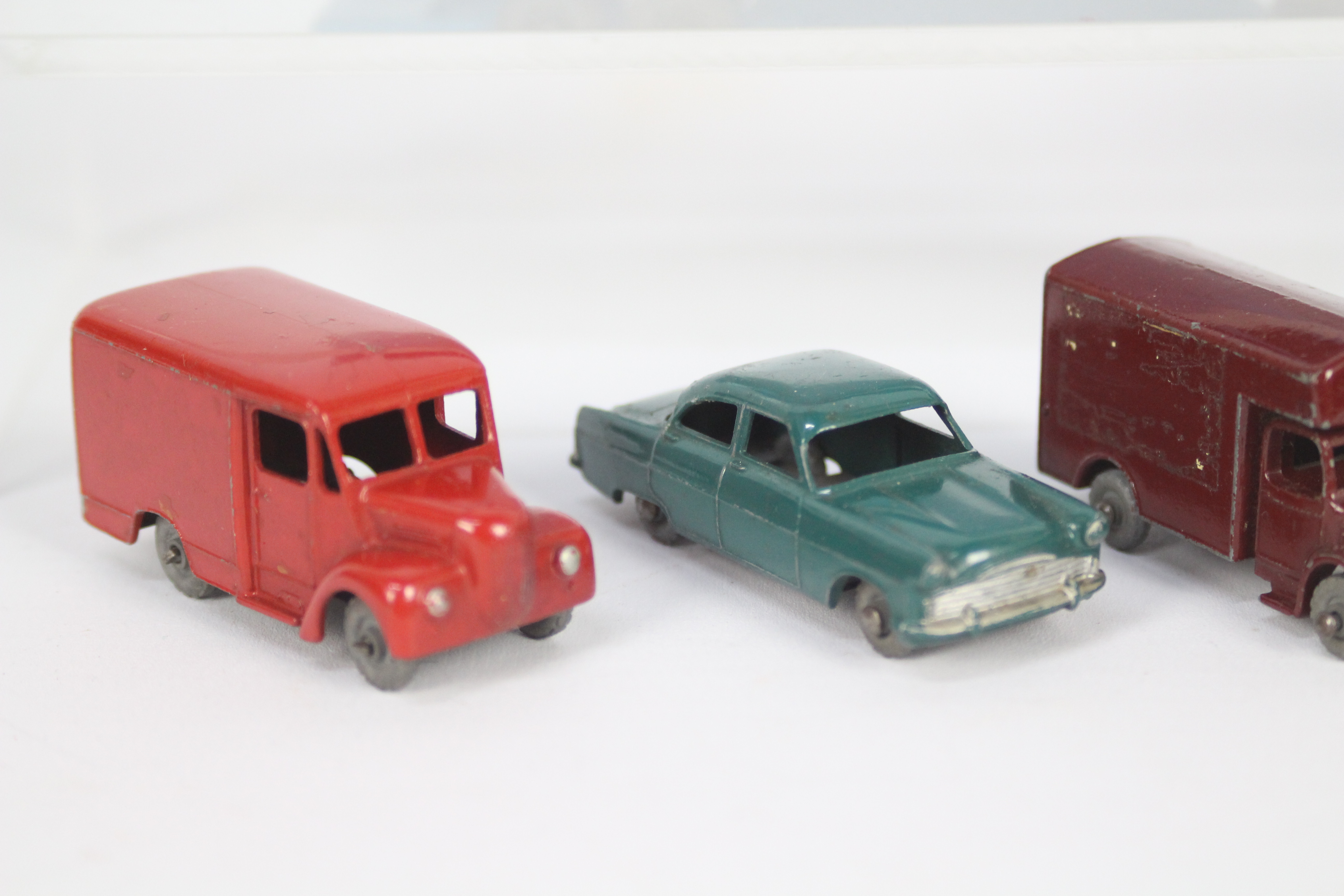 Matchbox - A collection of 5 x unboxed Matchbox vehicles including # 2 Bedford Car Transporter, - Image 2 of 4