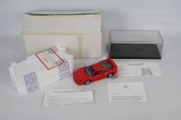 Franklin Mint - A boxed 1:24 scale Ferrari F40 by Franklin Mint.