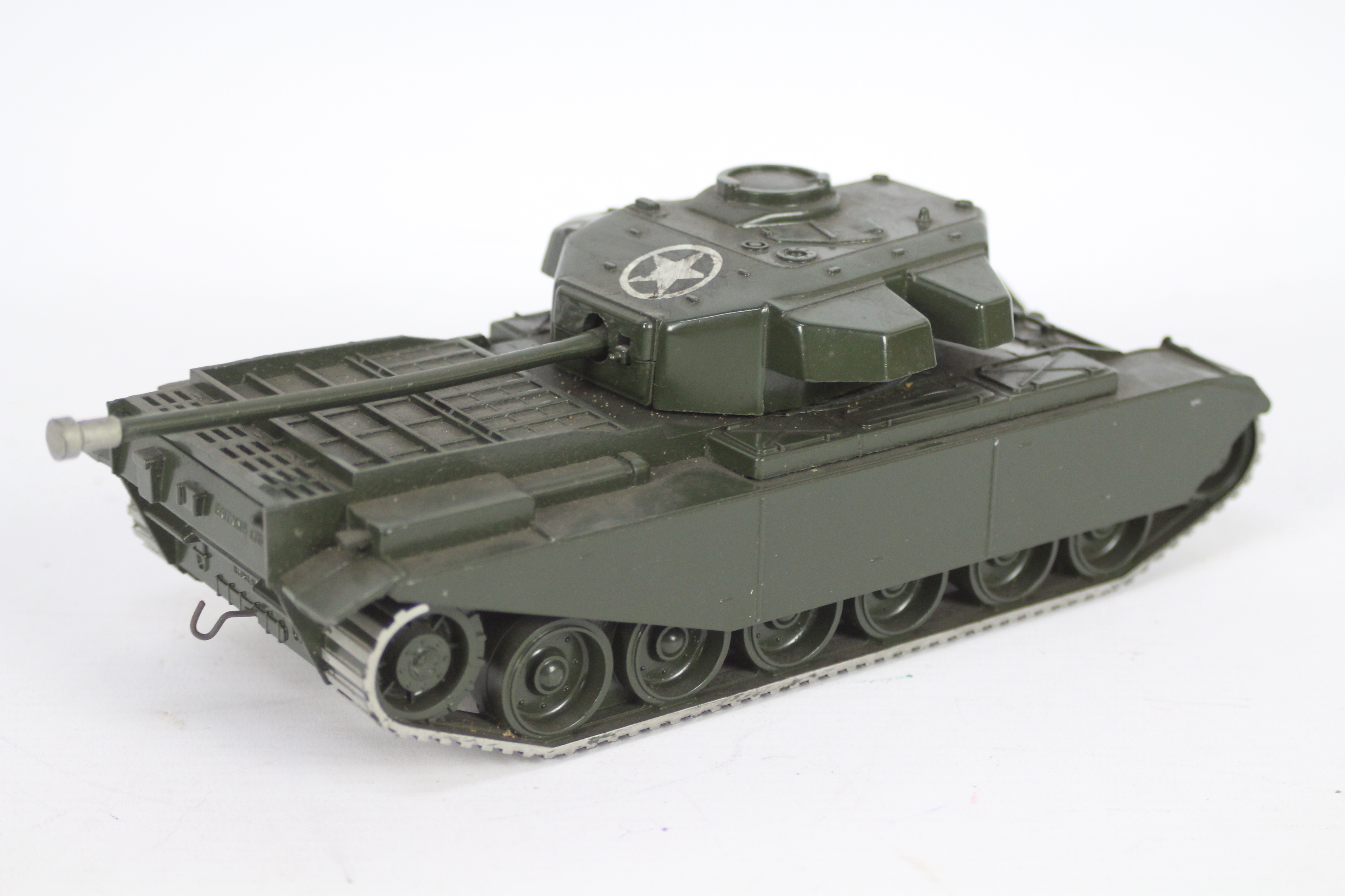 Britains - A boxed vintage Britains Centurion Tank # 2150. - Image 2 of 7