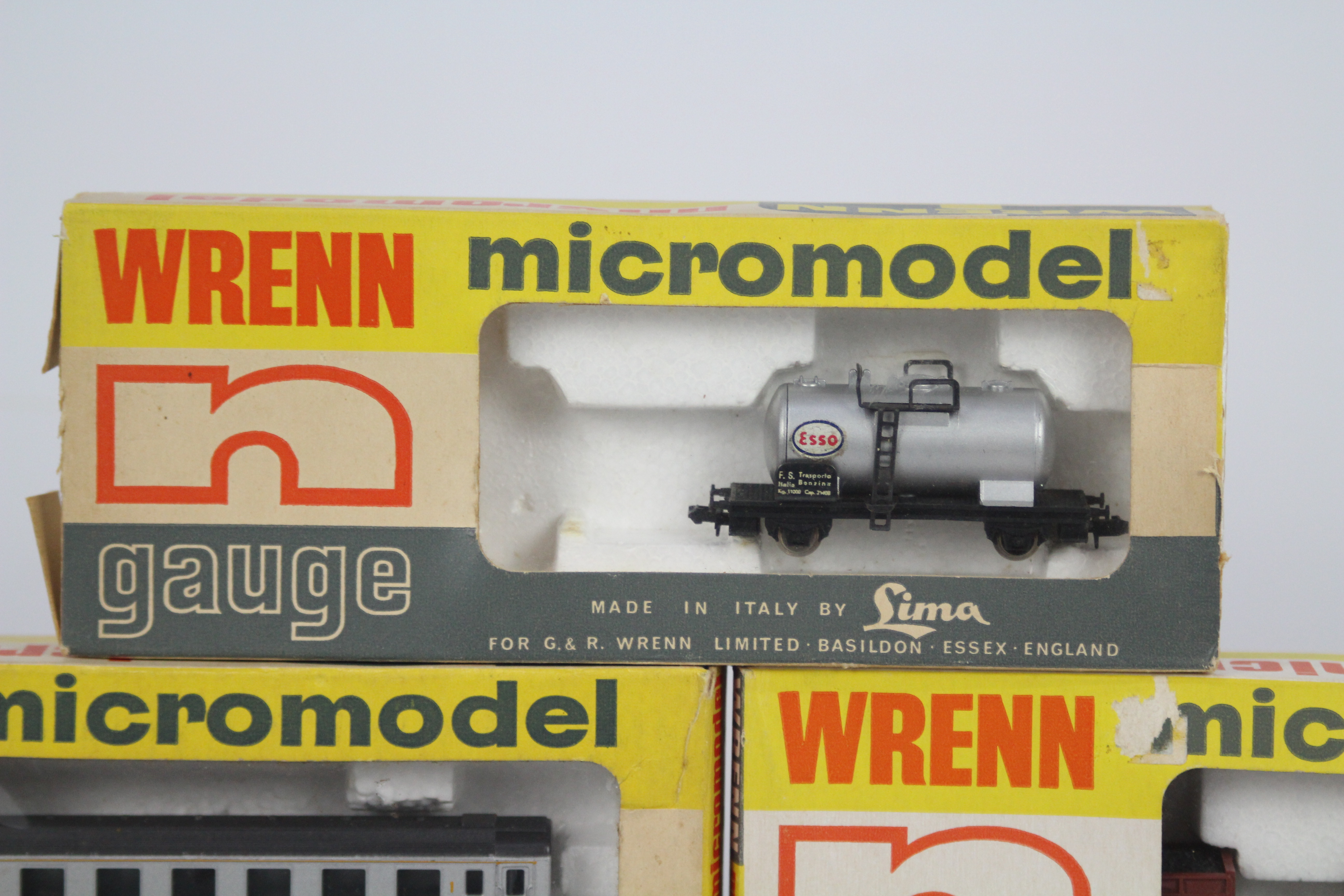 Wrenn - A boxed rake of seven English and Continental N gauge passenger and freight rolling stock - Image 4 of 4