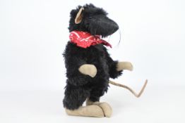 Bevern Bahren - A hand made black rat named Roger made Christine Bevern at Bevern Baren.