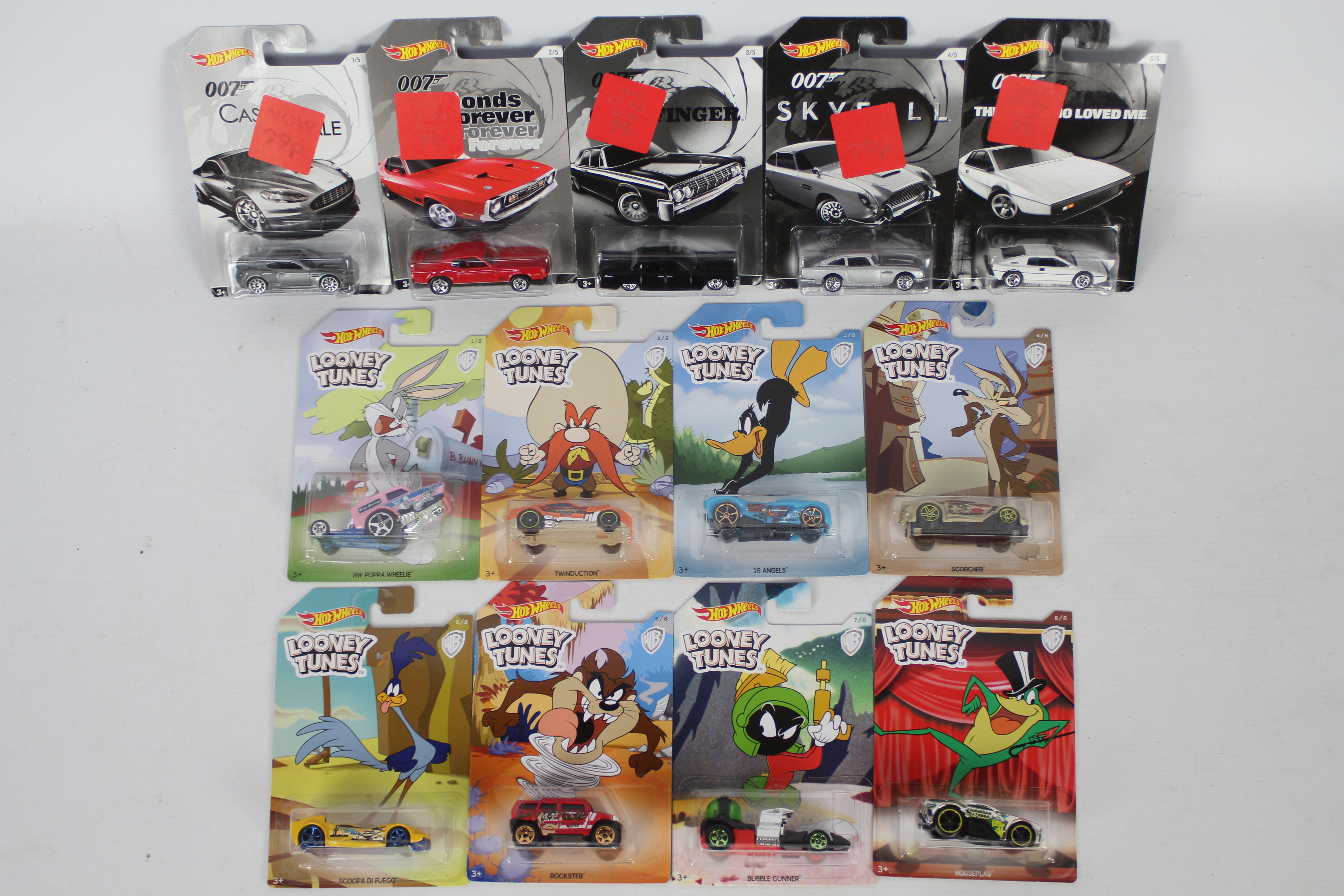 Hot Wheels - Looney Tunes - James Bond - 4 x complete sets of vehicles including James Bond - Image 3 of 3