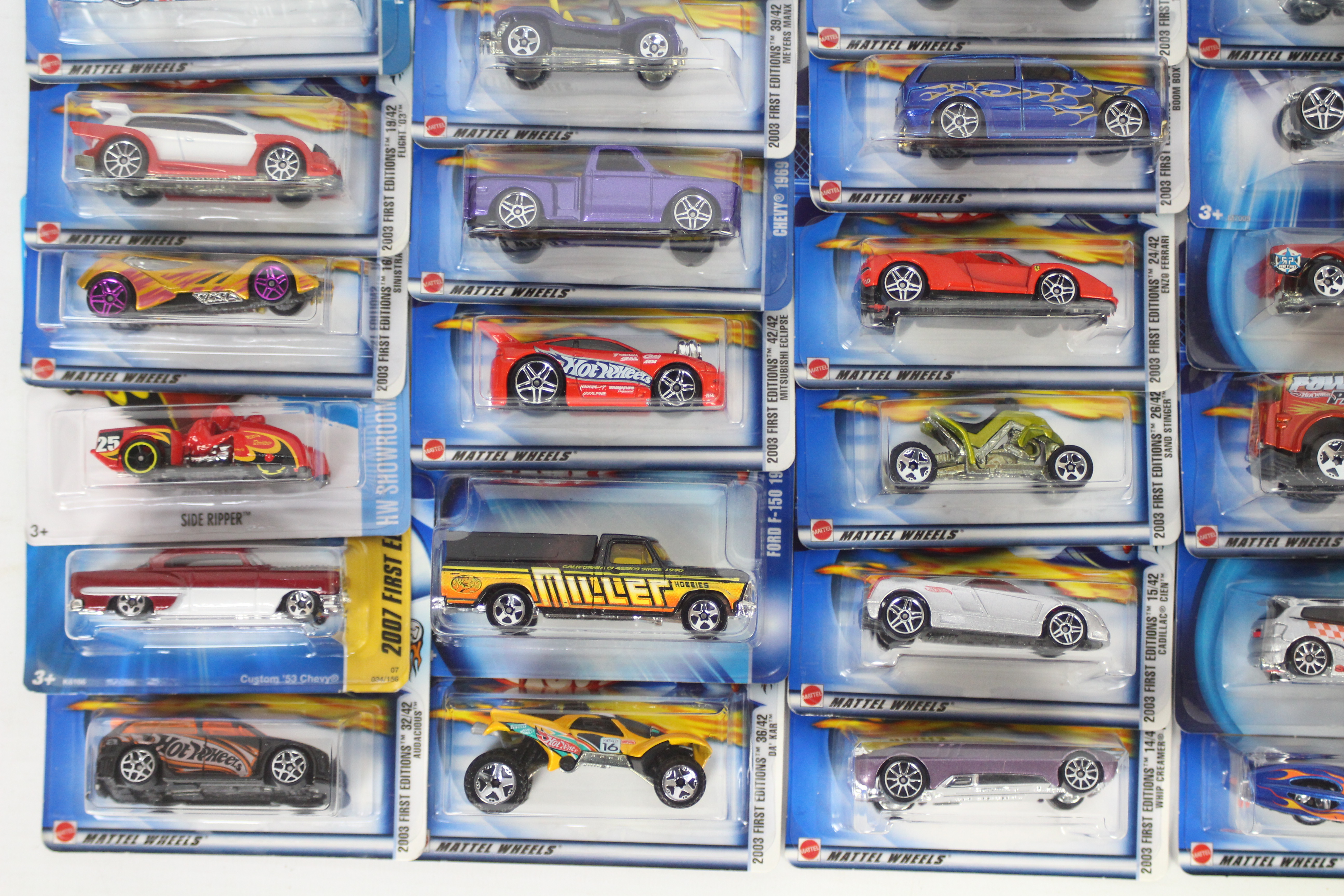 Hot Wheels - 50 x unopened carded models from the early 2000s including Bugatti Veyron # 56392, - Image 5 of 5