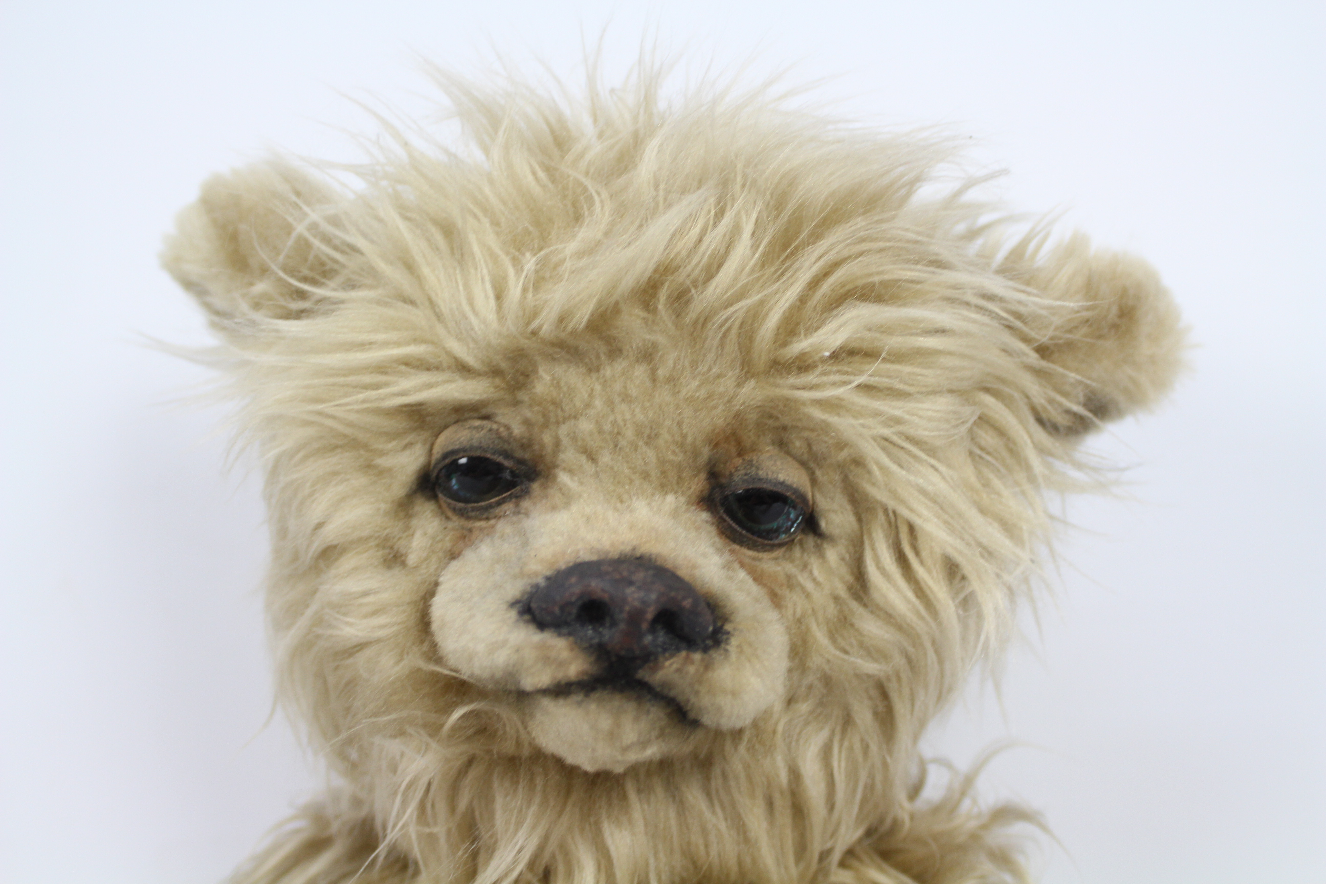 Melisa's Bears - A one of a kind golden faux fur bear named Lizzie made by the Canadian company - Image 2 of 4