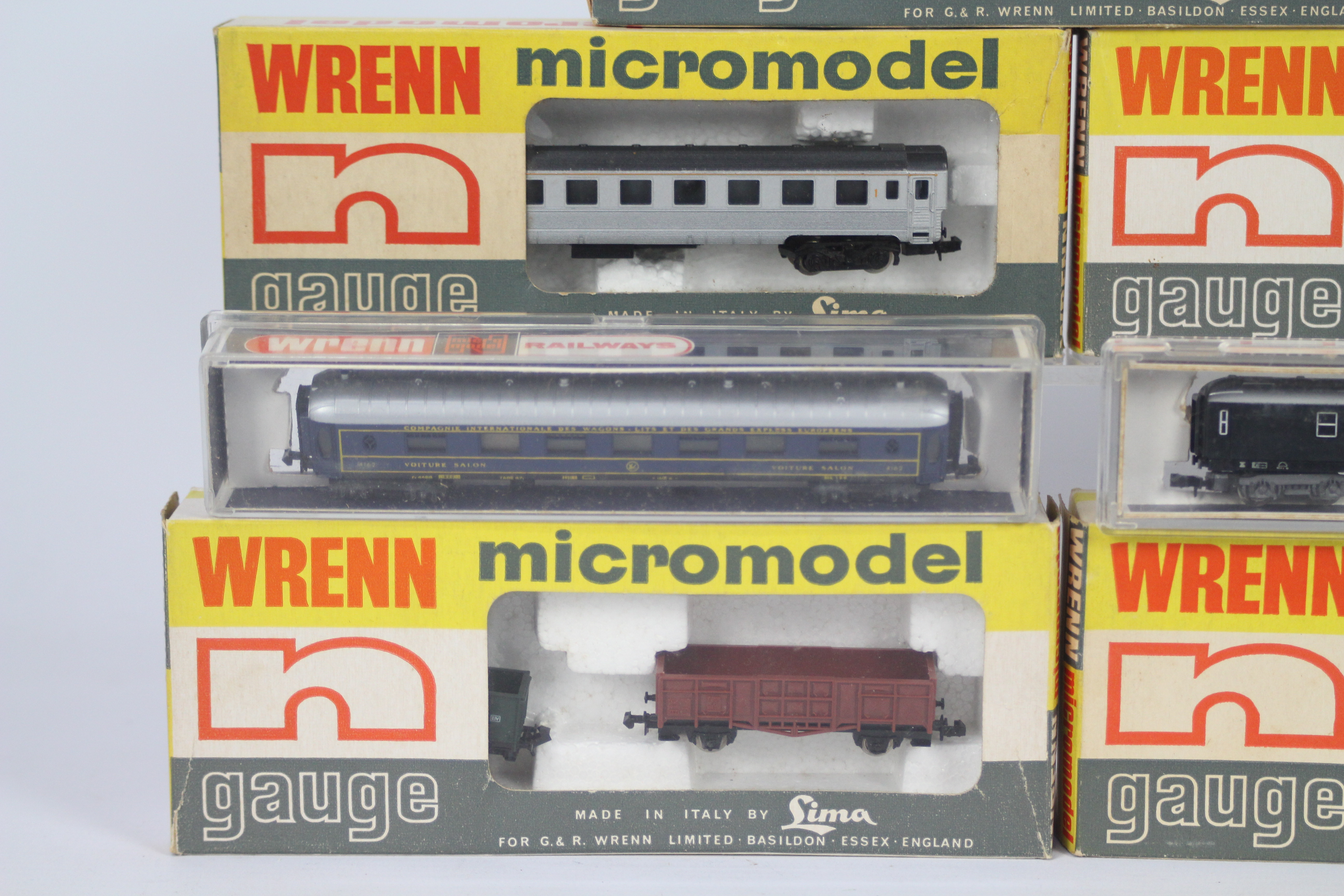 Wrenn - A boxed rake of seven English and Continental N gauge passenger and freight rolling stock - Image 3 of 4