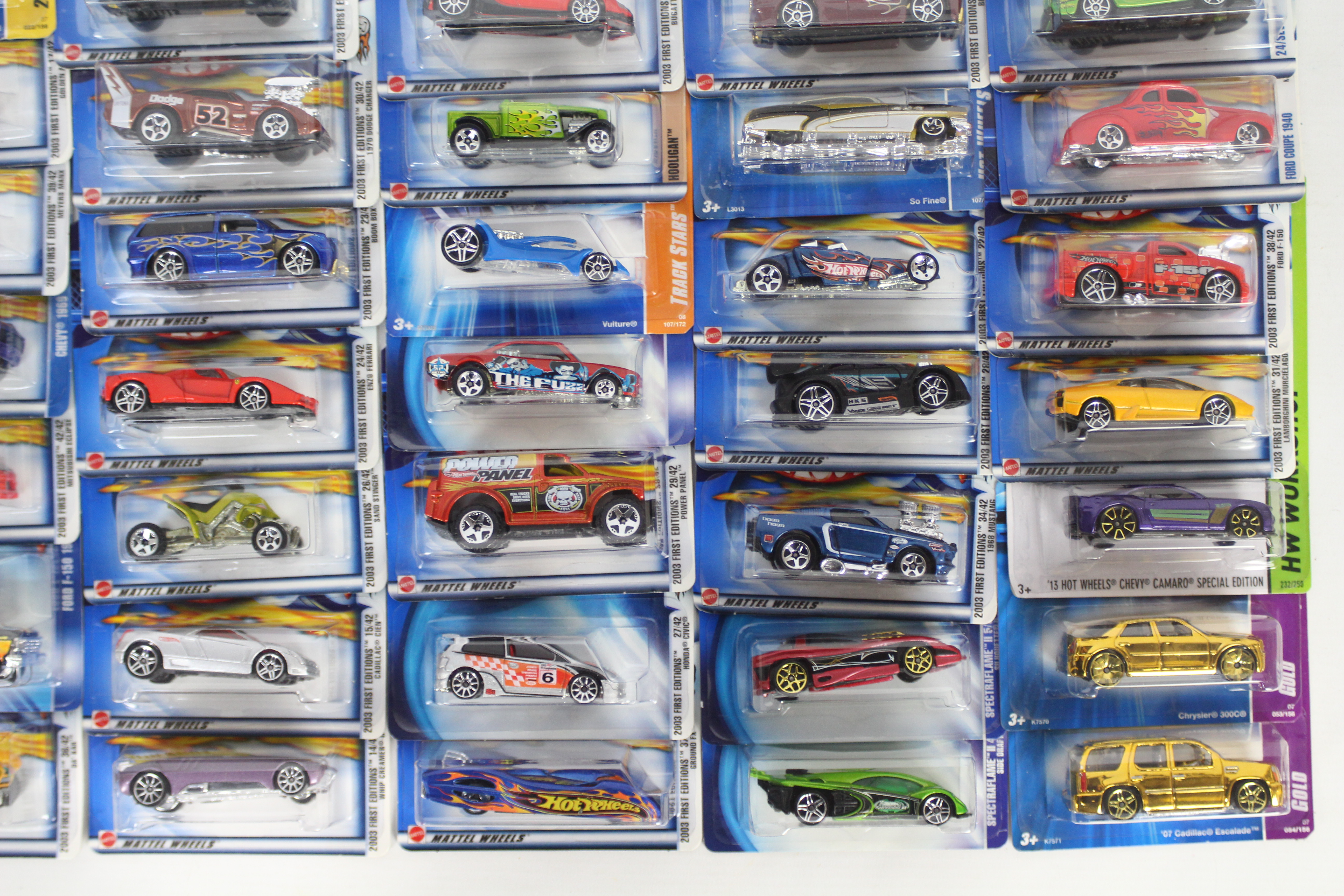 Hot Wheels - 50 x unopened carded models from the early 2000s including Bugatti Veyron # 56392, - Image 3 of 5