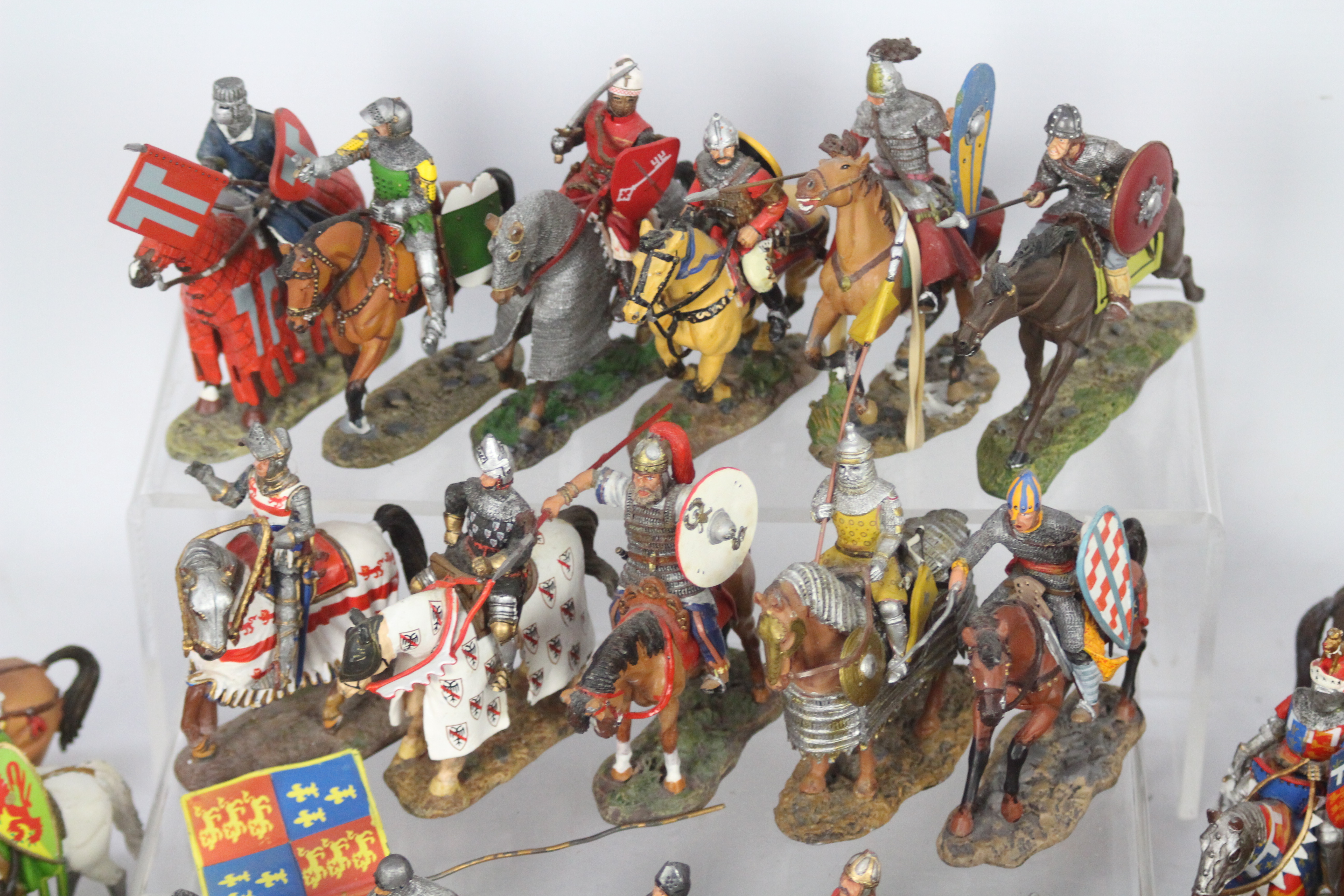 DelPrado - 65 x unboxed soldiers including thirty on horseback. - Image 2 of 5