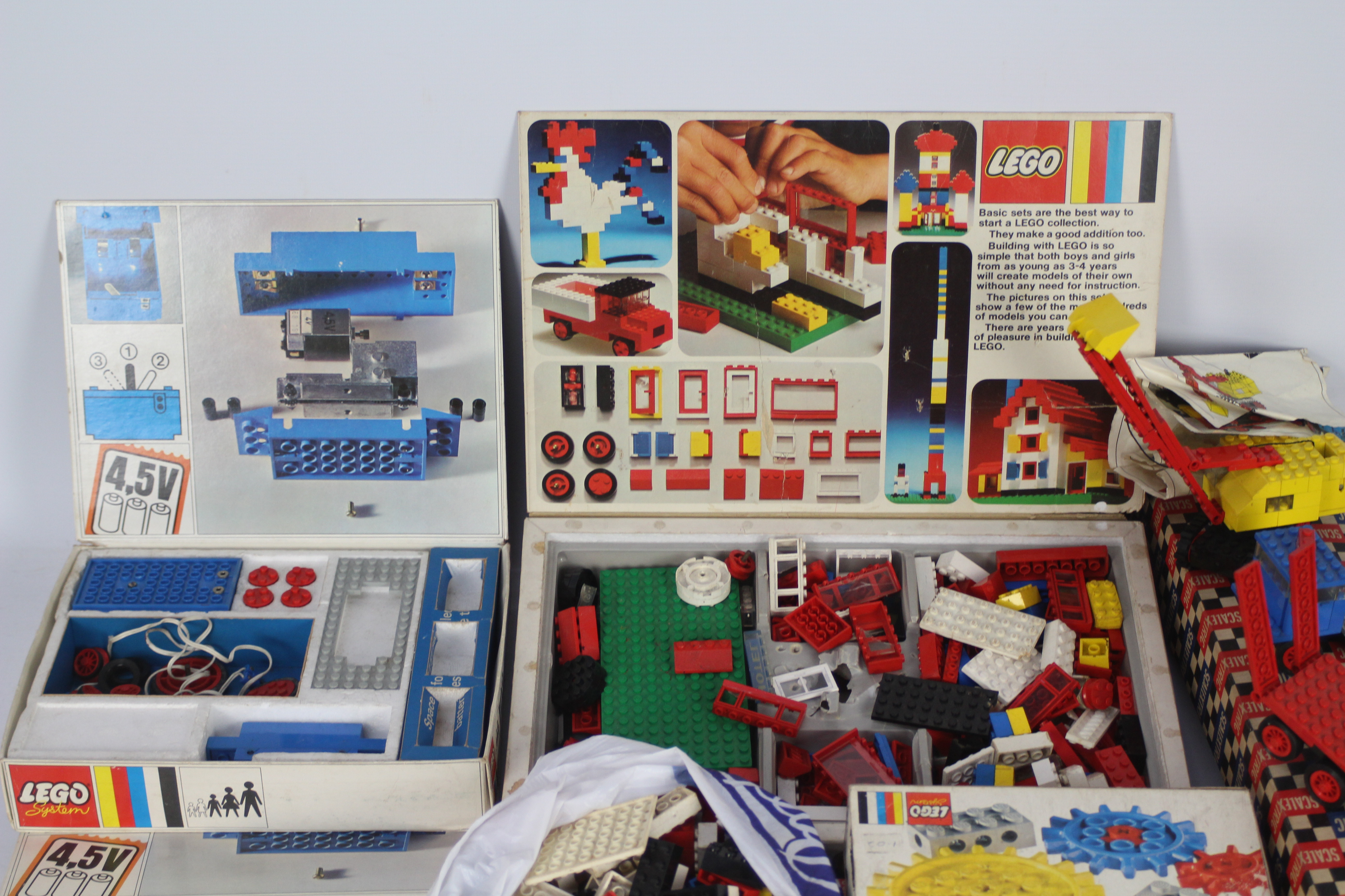 Lego -Four boxed vintage Lego sets and approximately 2. - Image 2 of 5