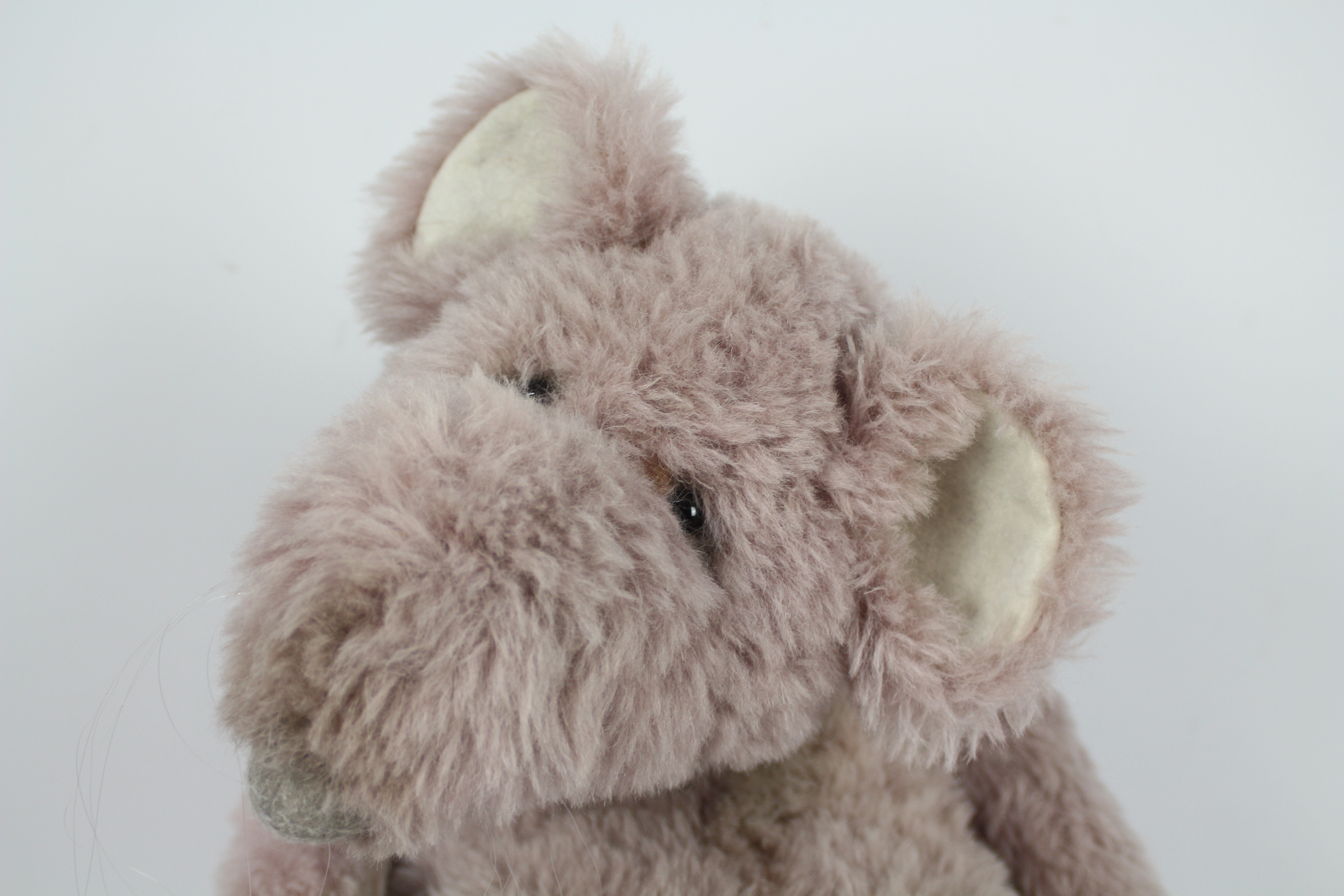 Unknown Maker - A large fully jointed rat soft toy in pale pink with glass eyes, felt pads and ears. - Image 3 of 4