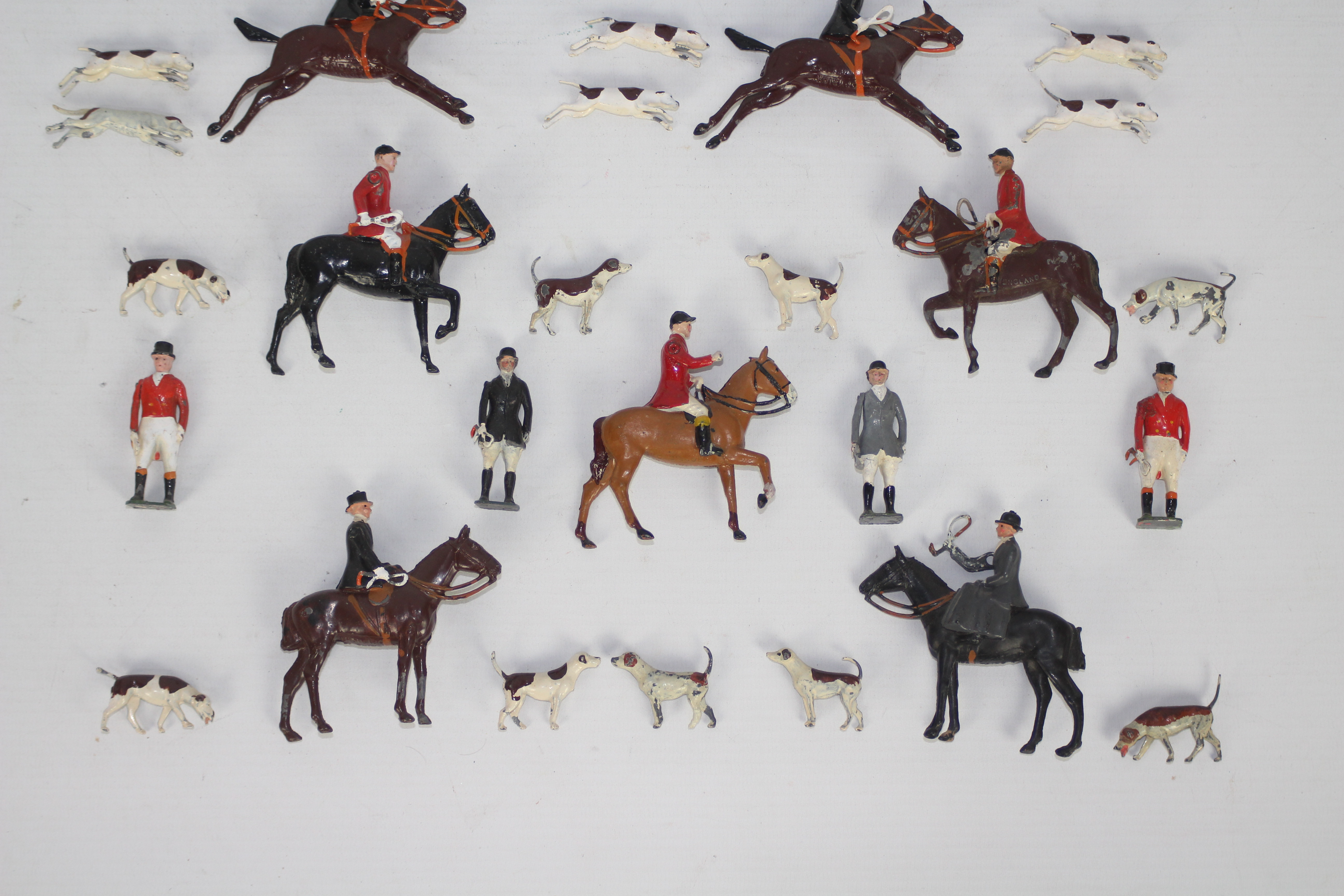 Britains - An unboxed Britains Hunt Series Set #236 'Hunt Display Set '. - Image 2 of 11