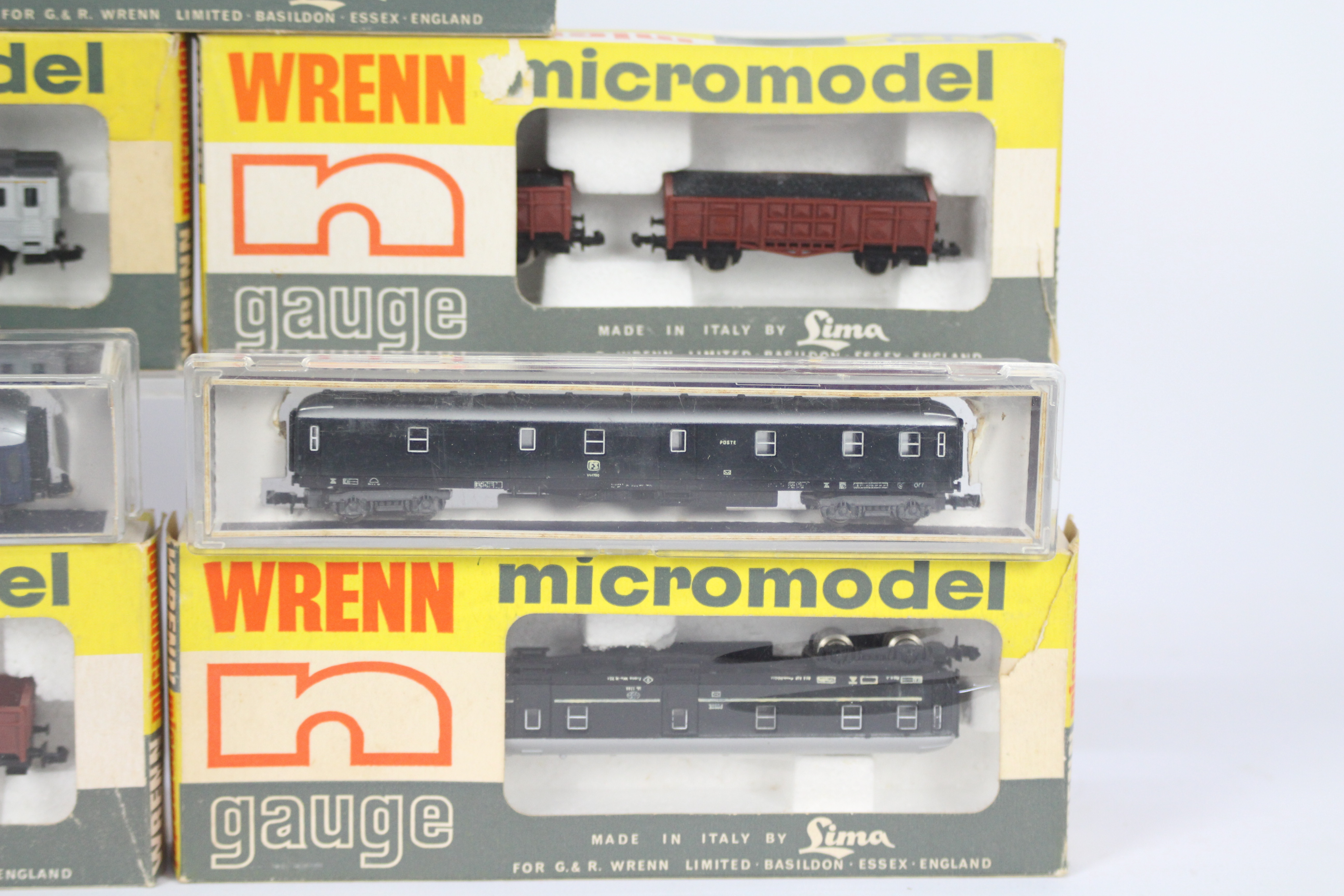 Wrenn - A boxed rake of seven English and Continental N gauge passenger and freight rolling stock - Image 2 of 4