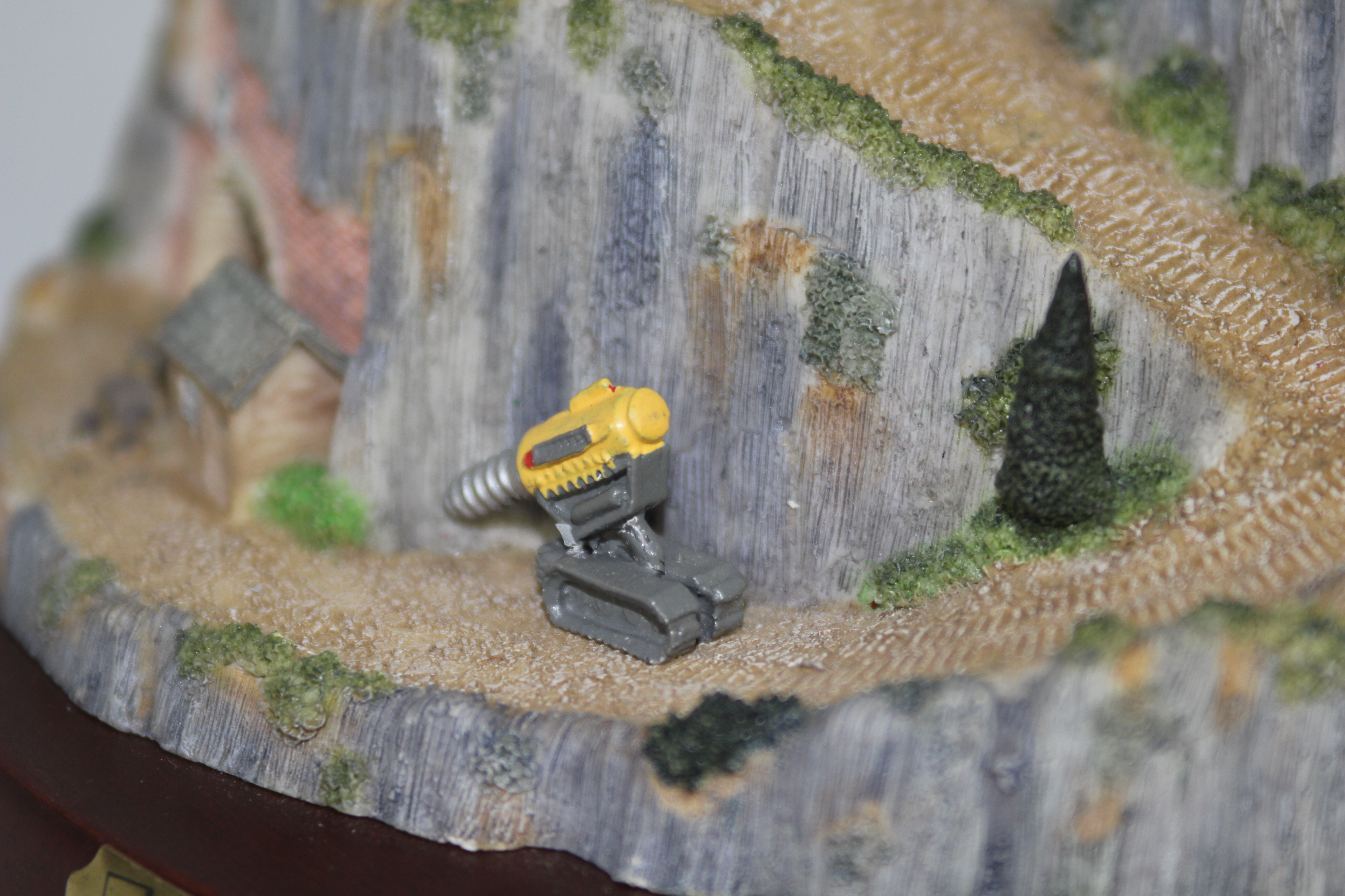 The Danbury Mint - A boxed Danbury Mint 'Thunderbirds Are Go' sculpture. - Image 4 of 4