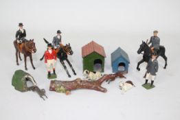 Britains - A collection of unboxed Britains Hunt figures.
