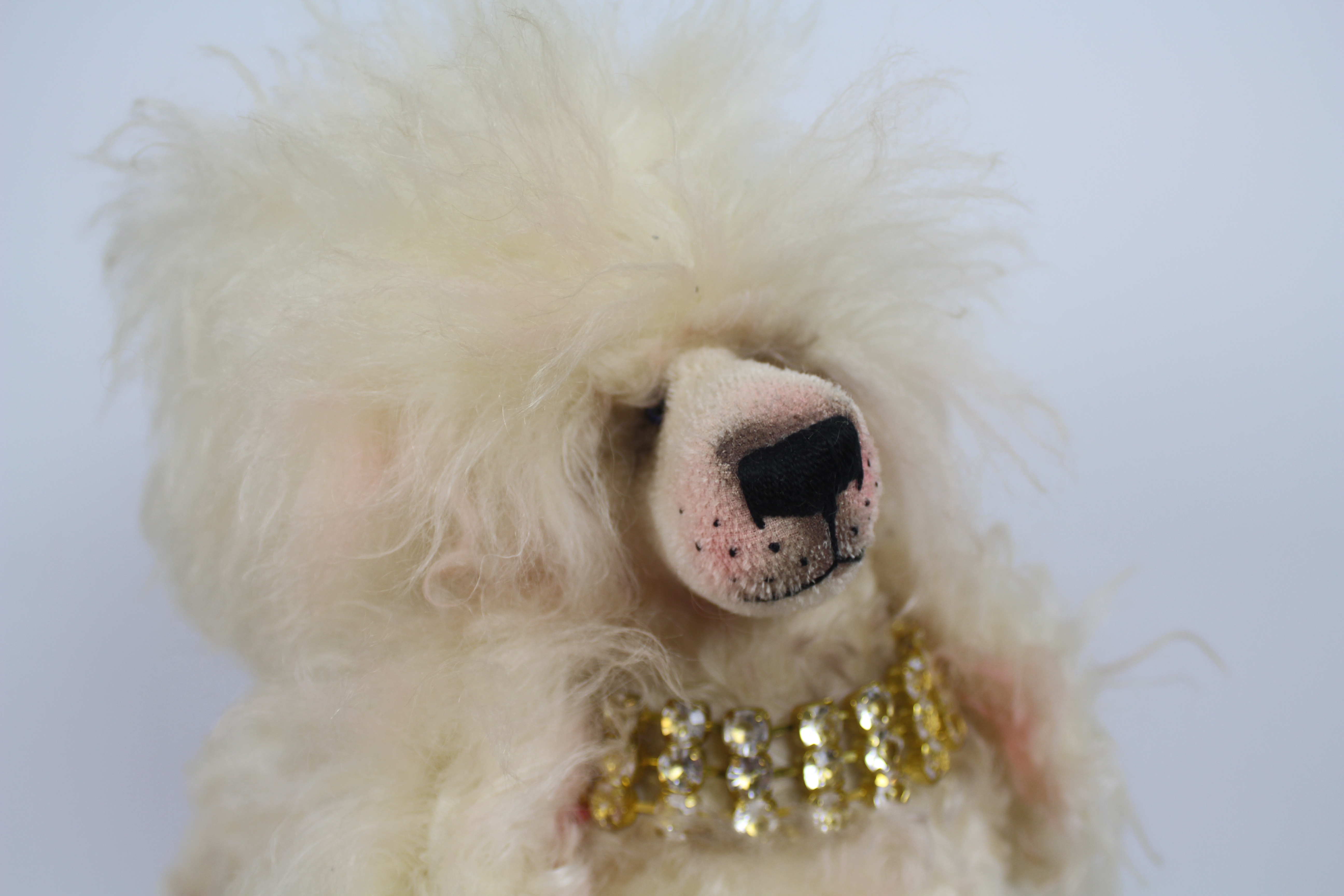 Susan Tautlinger - A mohair miniature Poodle with jointed head made by Susan Tautlinger. - Image 2 of 3