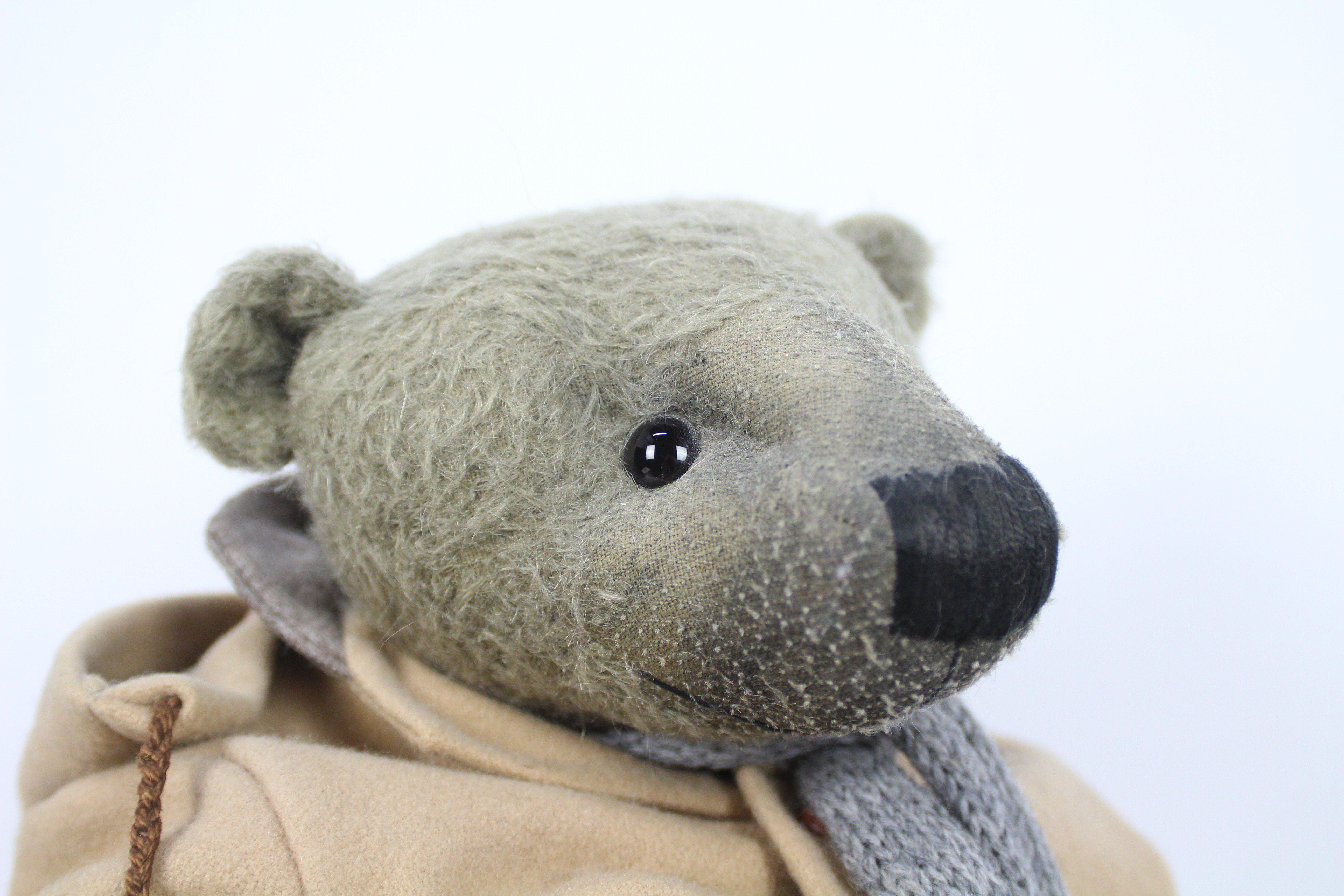 Parkside Bears - A large seated jointed bear called Walt made by Parkside Bears. - Image 3 of 5