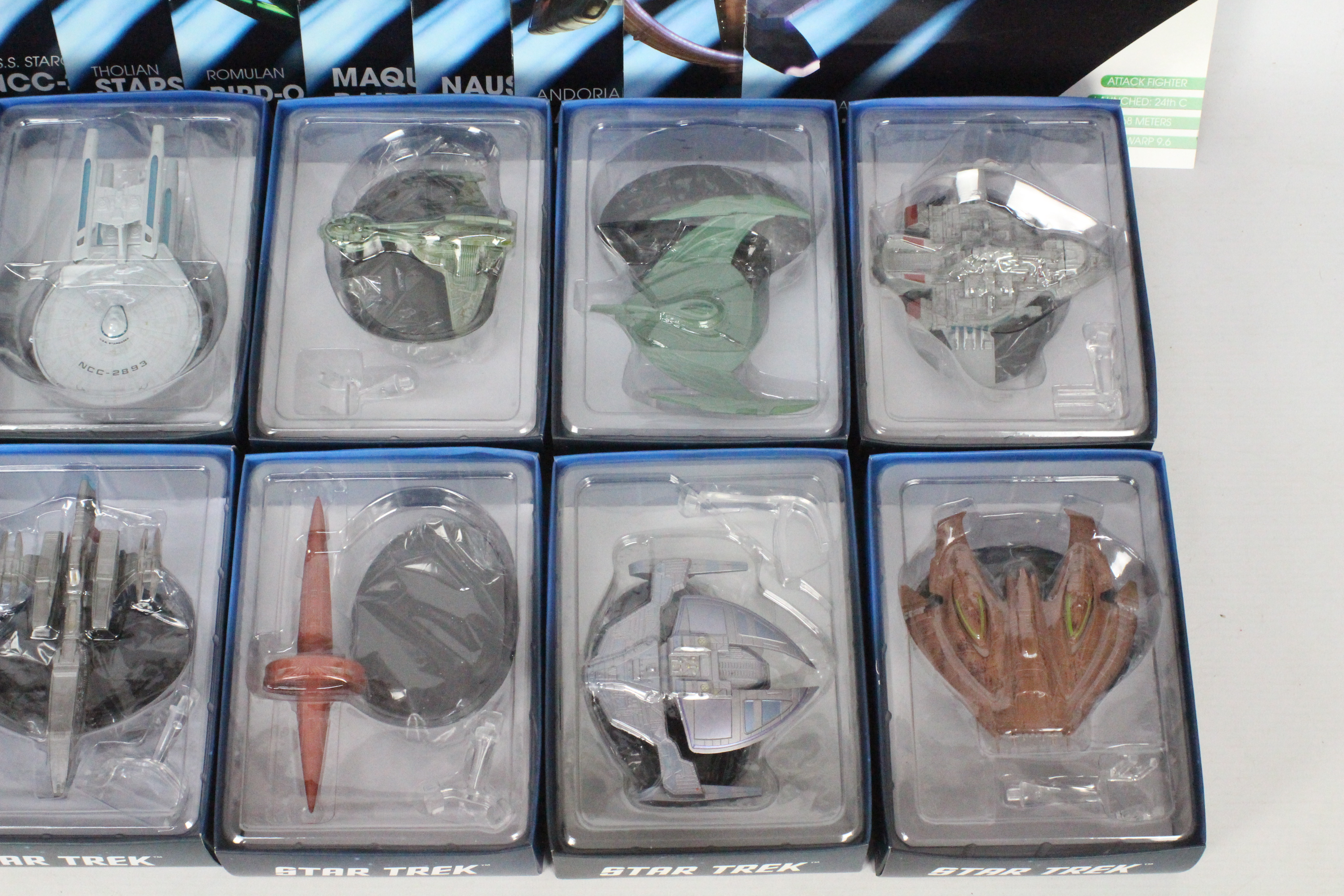 Eaglemoss - A fleet of 10 diecast 'Star Trek' space ships and accompanying magazines from the - Image 3 of 3
