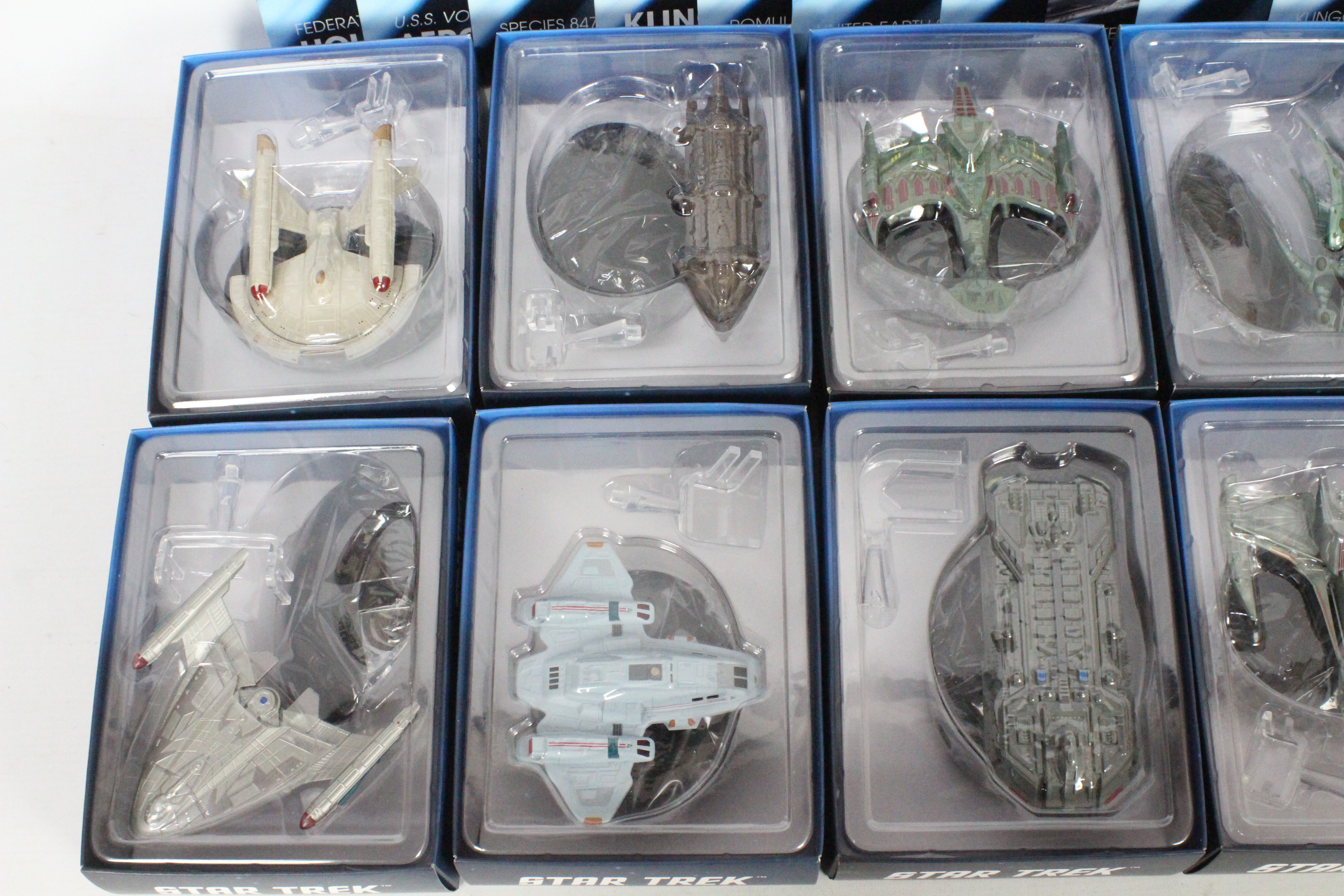 Eaglemoss - An armada of 10 diecast 'Star Trek' space ships and accompanying magazines from the - Image 2 of 3