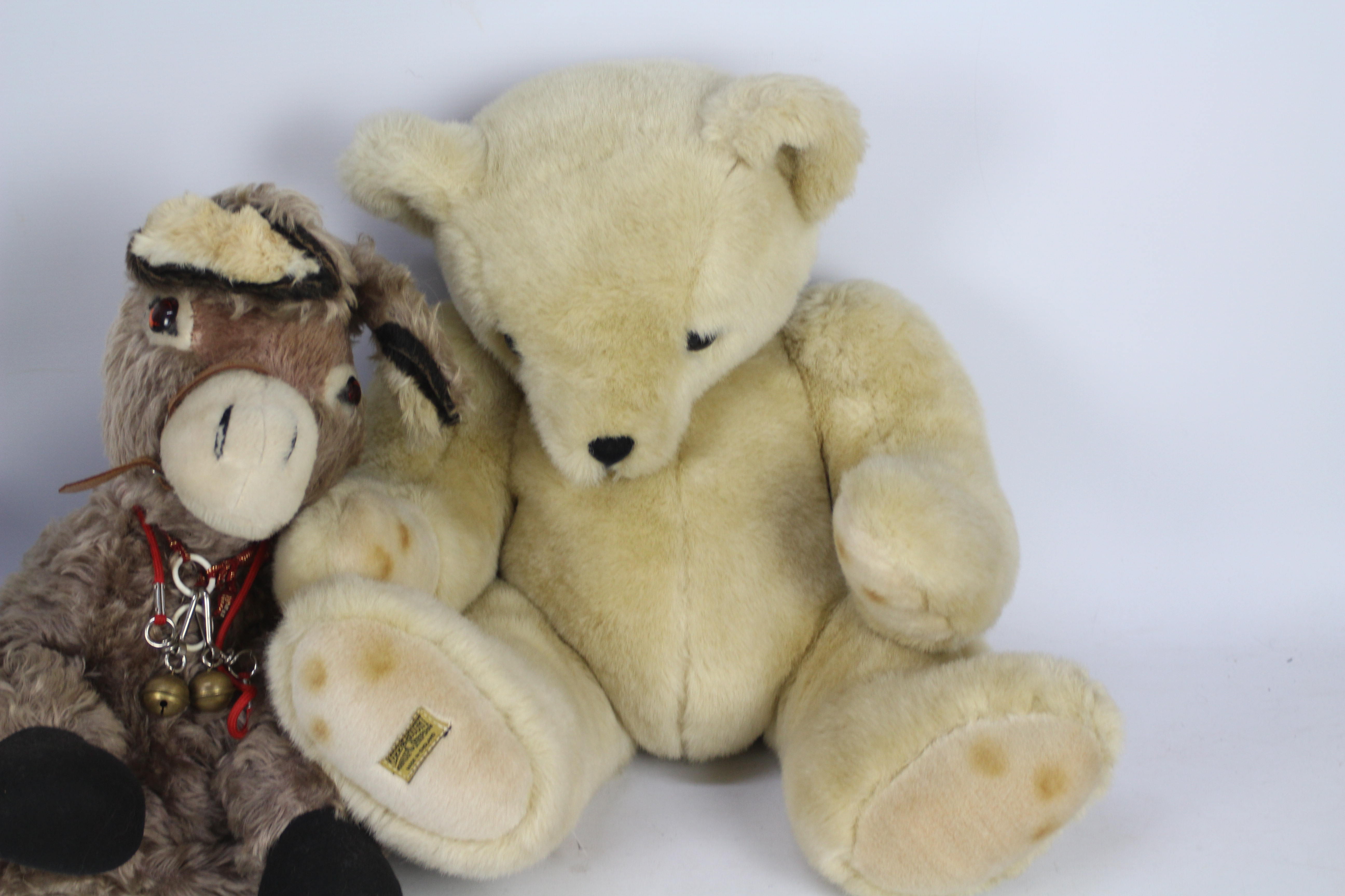 Merrythought - A trio of Merrythought soft toys. - Image 3 of 4