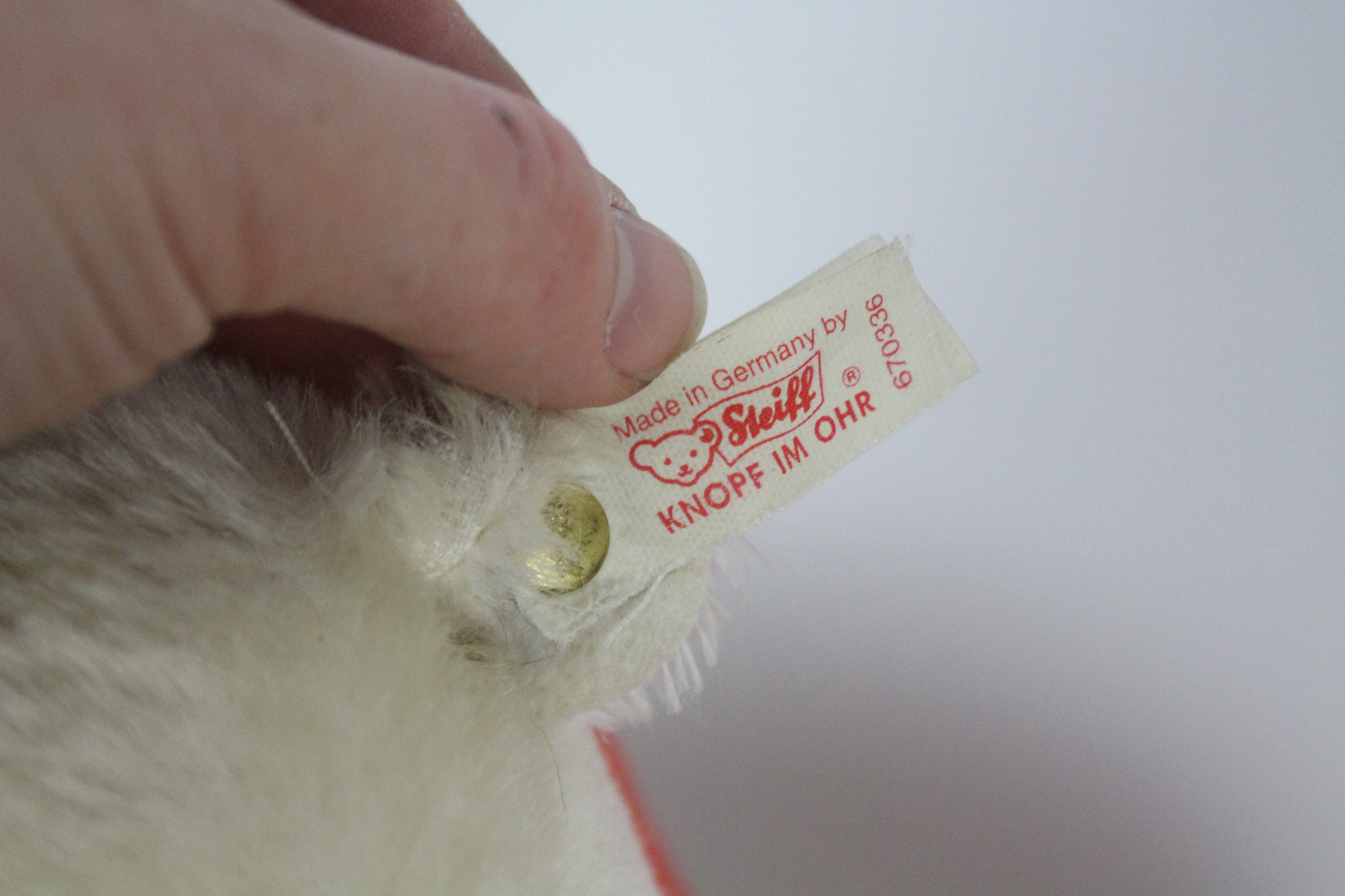 Steiff - An unboxed Steiff Limited Edition Coca Cola Polar Bear. - Image 5 of 8