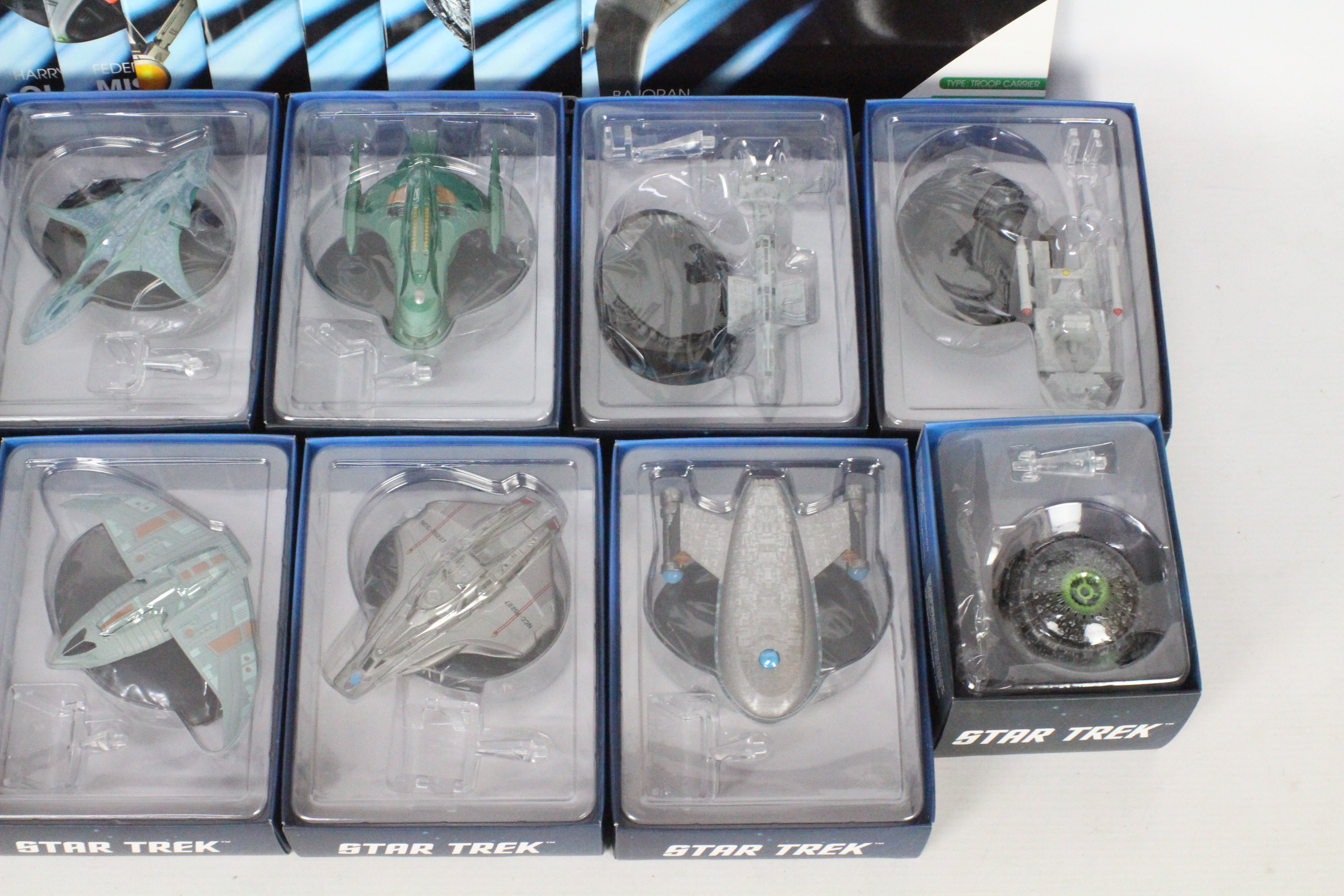 Eaglemoss - A federation of 10 diecast 'Star Trek' space ships and accompanying magazines from the - Image 3 of 4