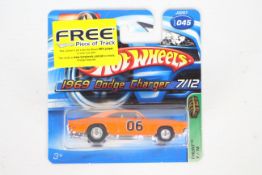 Hot Wheels - Treasure Hunt - A sought after unopened 1969 Dodge Charger # J3287 from 2006 # 7 of 12.