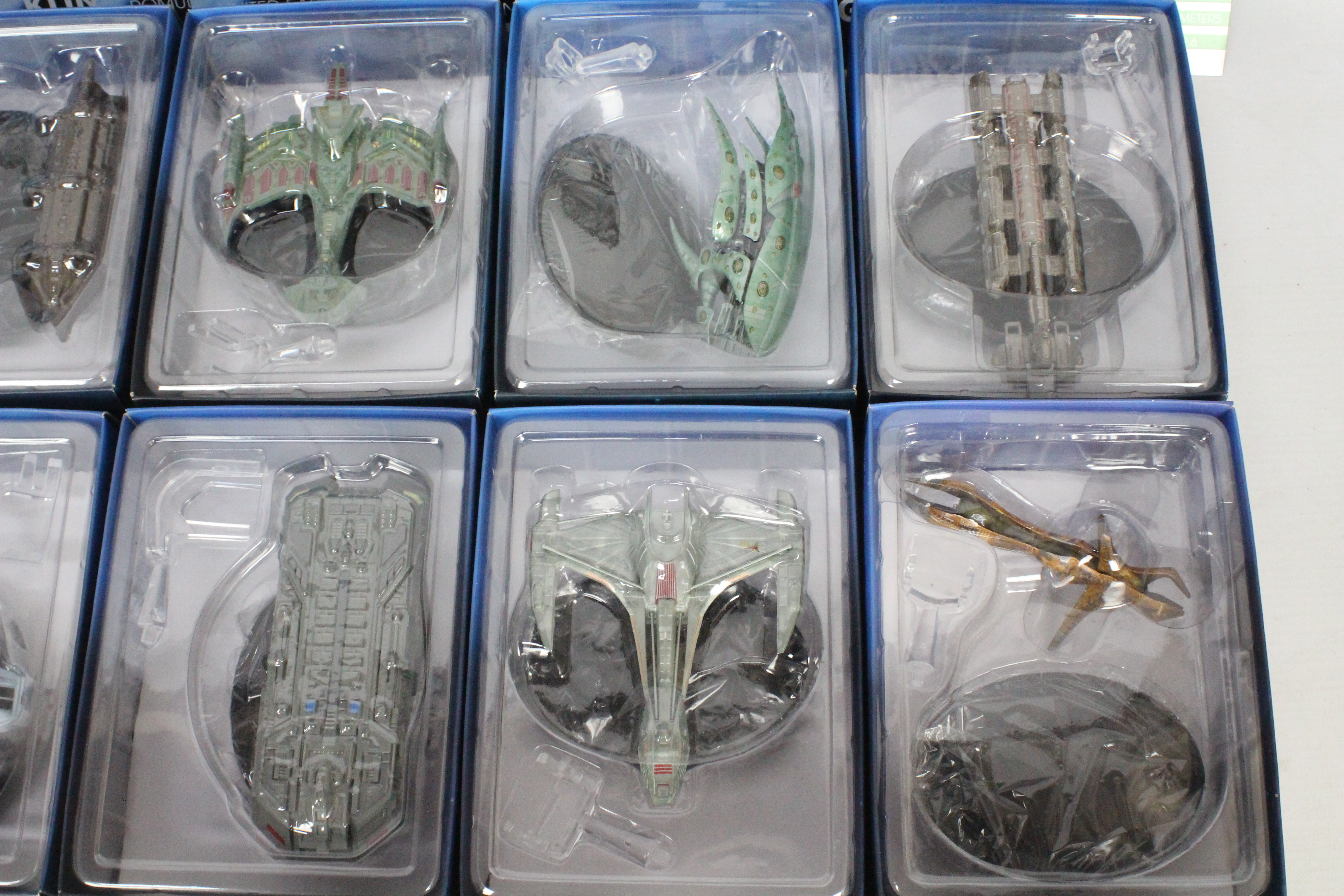 Eaglemoss - An armada of 10 diecast 'Star Trek' space ships and accompanying magazines from the - Image 3 of 3