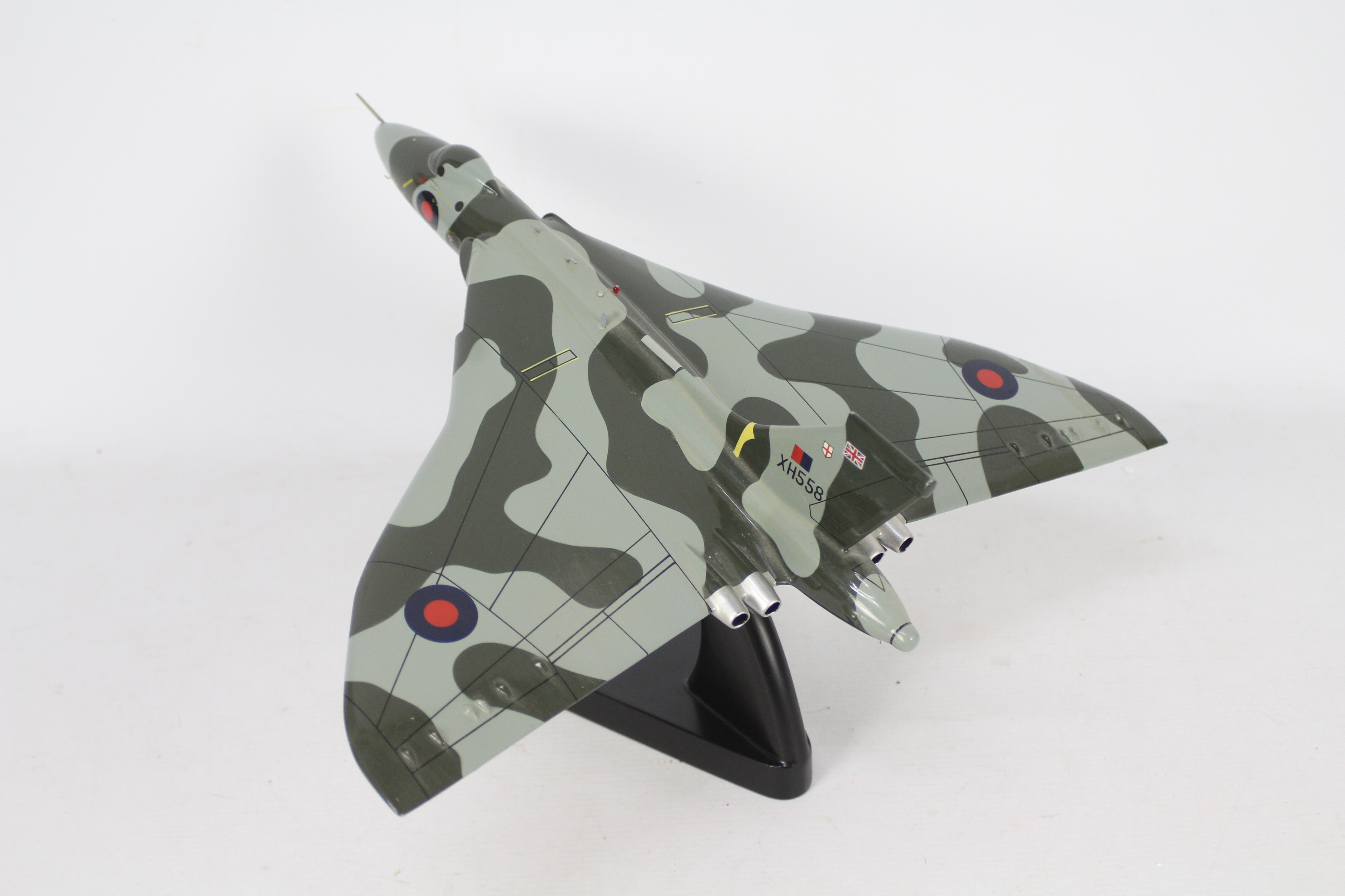 Bravo Delta Models - An unboxed Bravo Delta Models BD099 Avro Vulcan Bomber 'XH558'. - Image 2 of 7