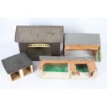 Unconfirmed Makers - A collection of 4 unmarked wooden Farm buildings suitable for use with