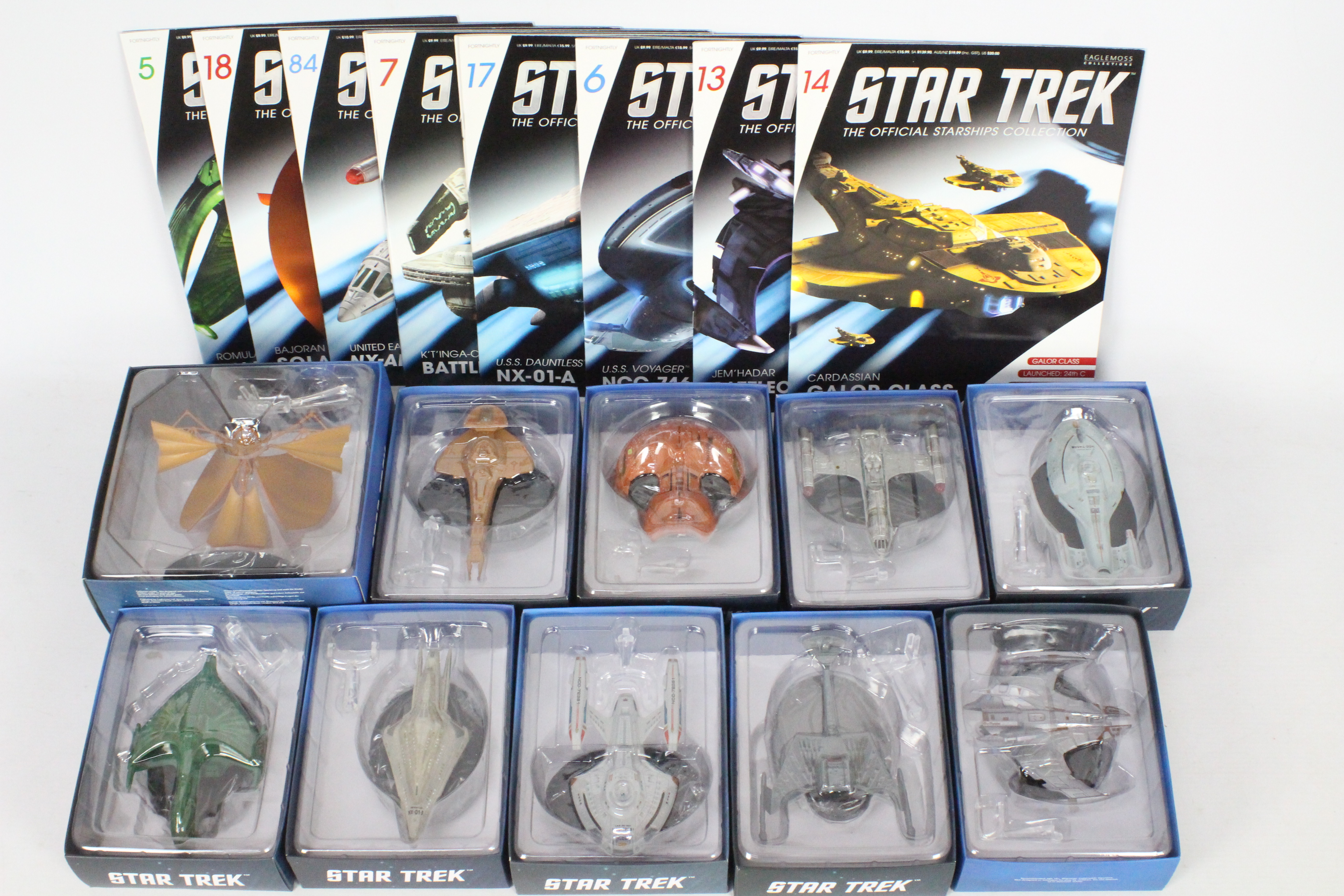 Eaglemoss - A starfleet of 10 diecast 'Star Trek' space ships and accompanying magazines from the