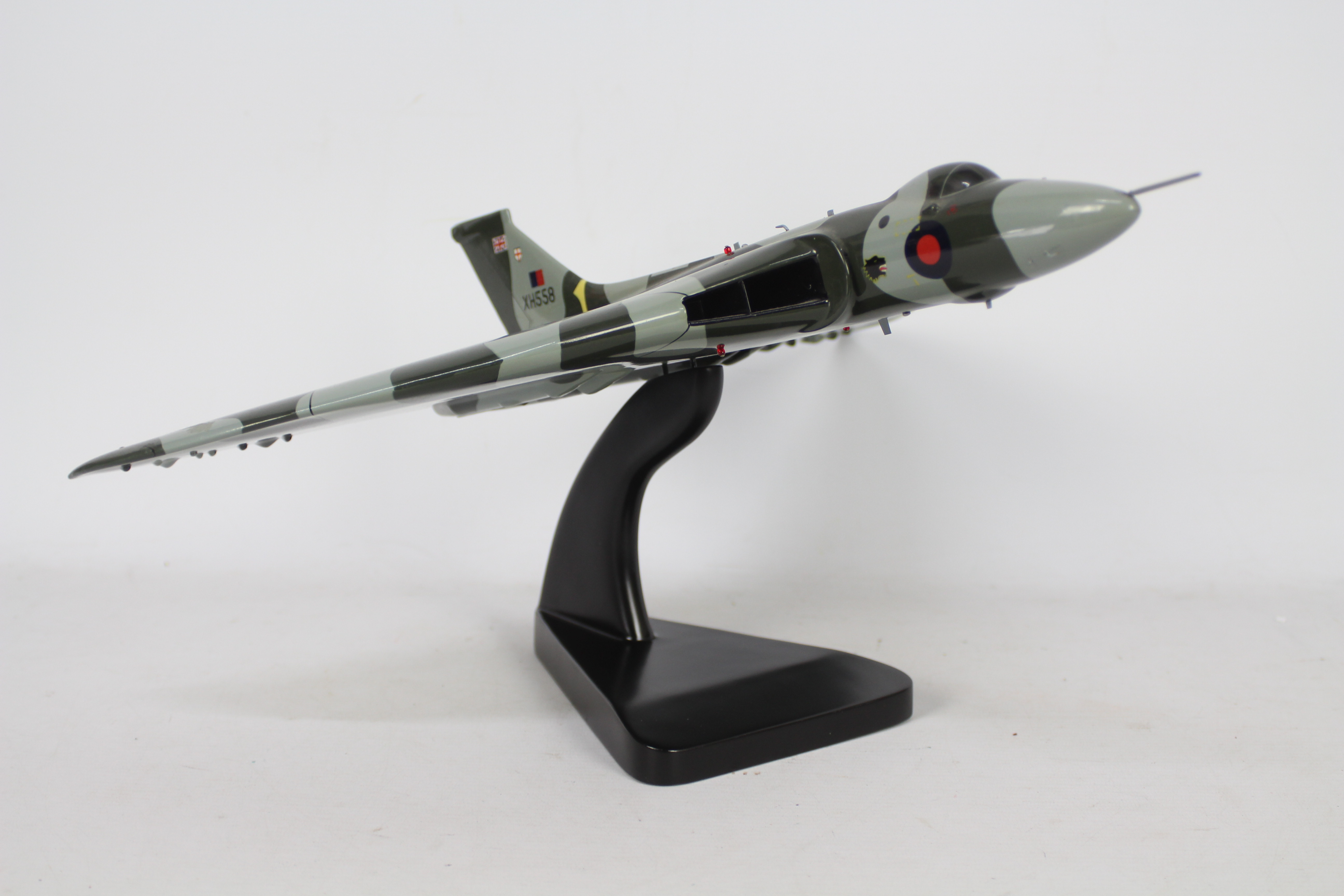 Bravo Delta Models - An unboxed Bravo Delta Models BD099 Avro Vulcan Bomber 'XH558'. - Image 5 of 7