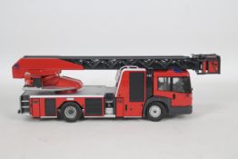 Wiking - An unboxed Mercedes Benz Econic Metz L32 Turntable Ladder in 1:43 scale from 2007. # 7332.
