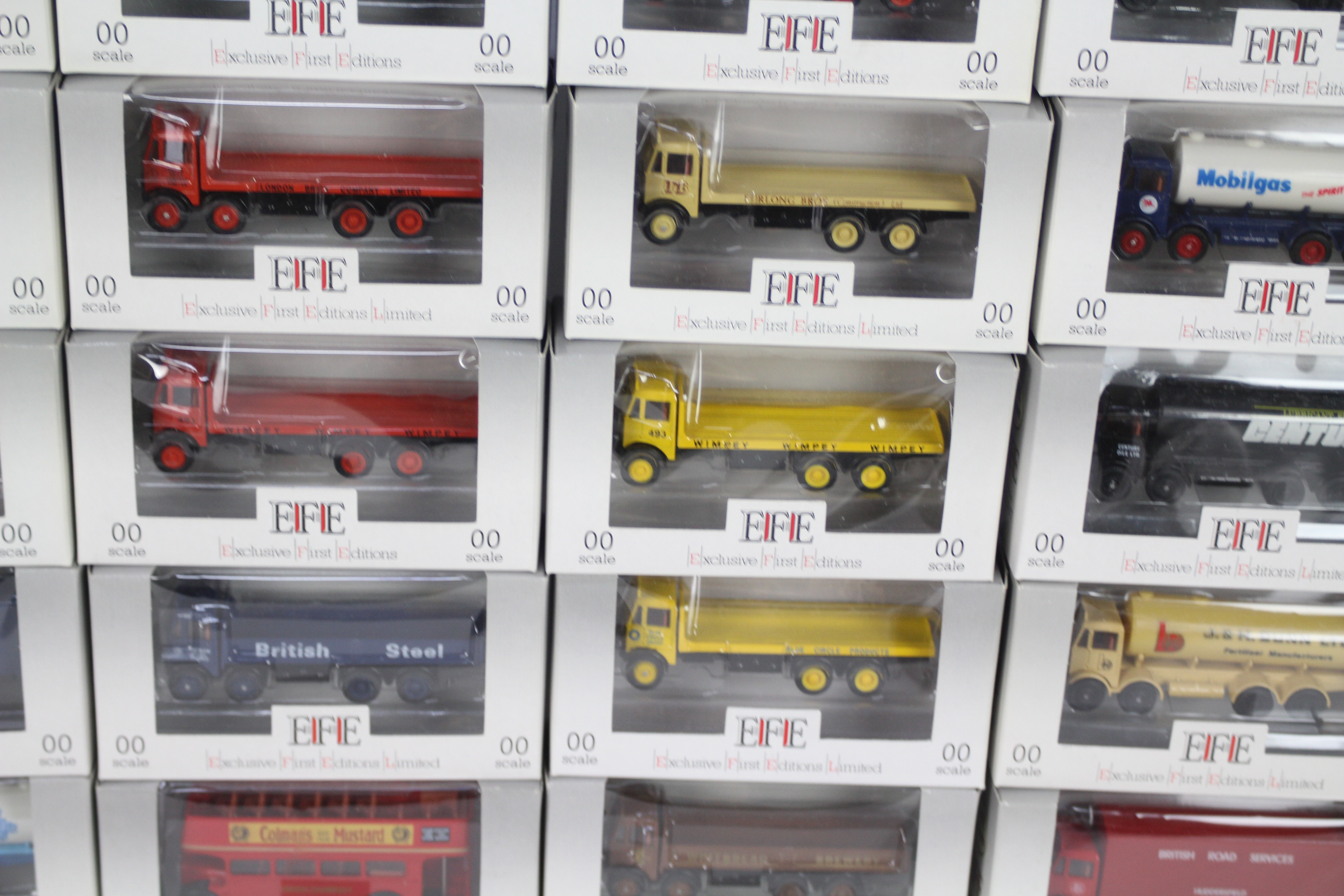 EFE - An EFE trade box of 24 boxed diecast commercial vehicles and buses from EFE. - Image 3 of 4
