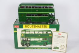 Sun Star - A boxed Sun Star Limited Edition 1:24 scale #2904 RMC 1453-453 CLT 'The Original Green