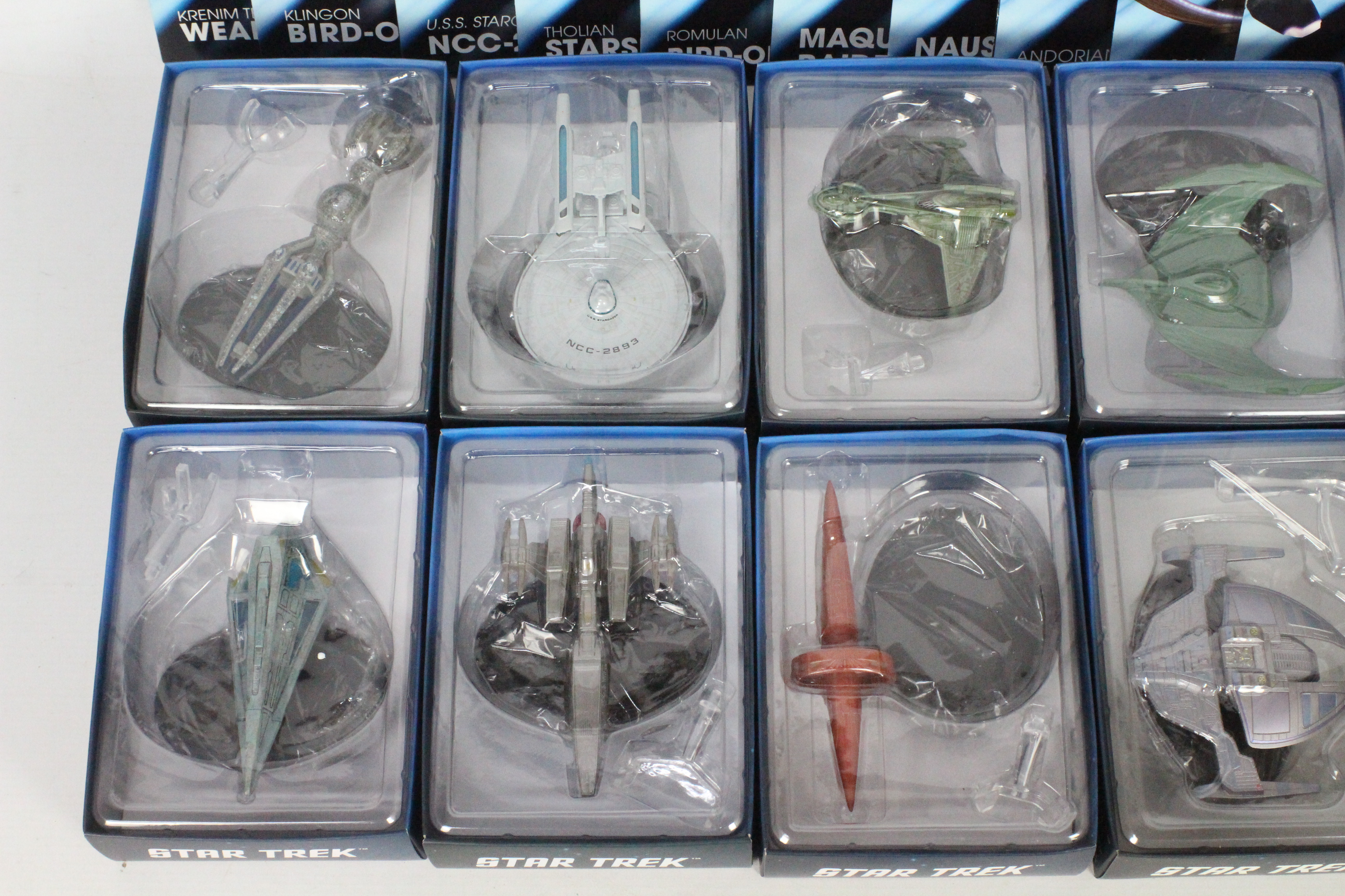 Eaglemoss - A fleet of 10 diecast 'Star Trek' space ships and accompanying magazines from the - Image 2 of 3