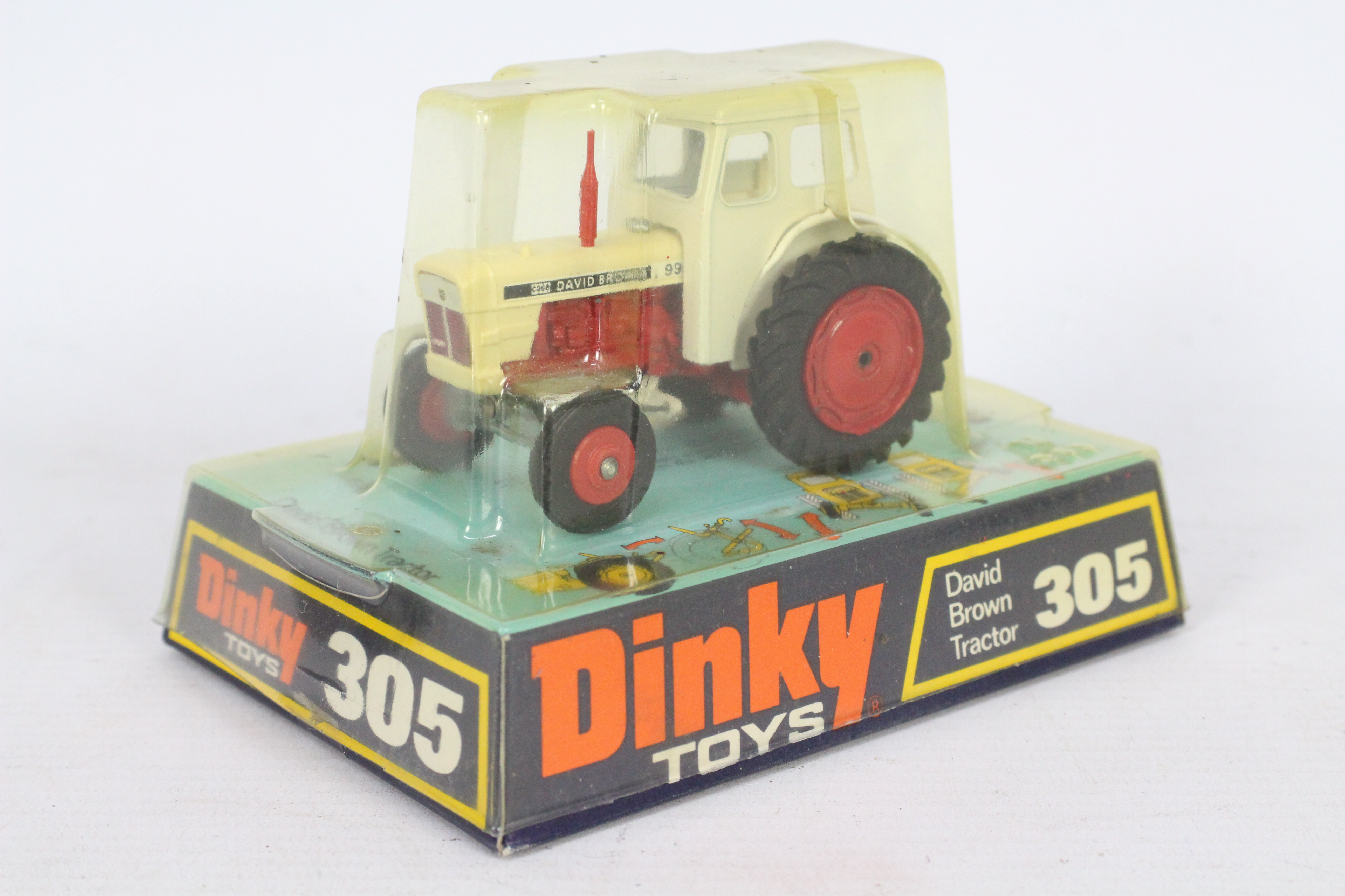 Dinky - A 1970s Dinky David Brown Tractor # 305. - Image 2 of 4
