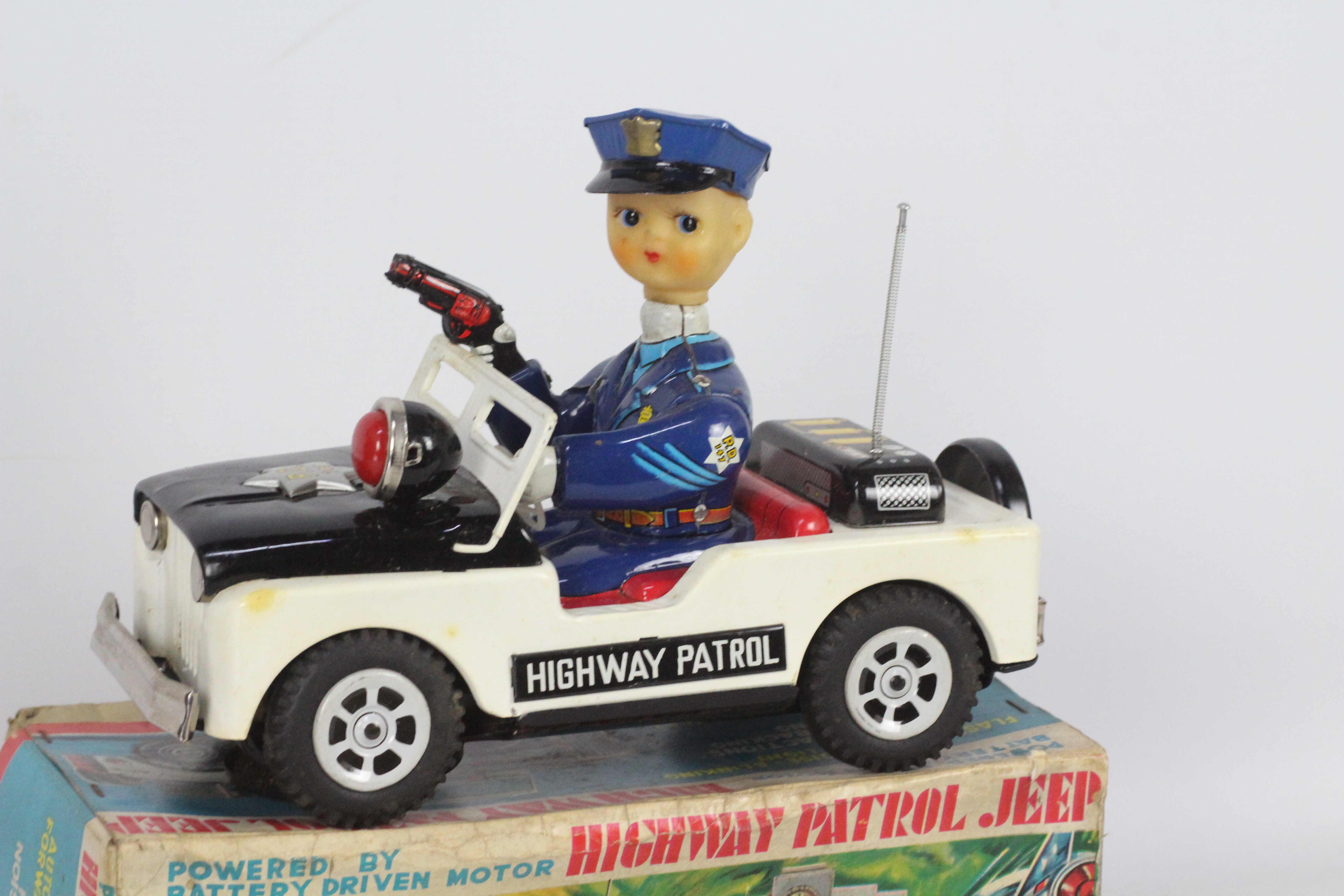 Daiya - A boxed vintage Japanese battery powered Highway Patrol Jeep made by Daiya. - Image 2 of 4