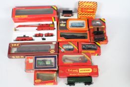 Airfix - Hornby - Lima - 13 x boxed wagons and 3 x empty boxes including 75 Ton Breakdown Crane set