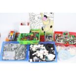 Lego - A quantity of loose Lego pieces including railway track,