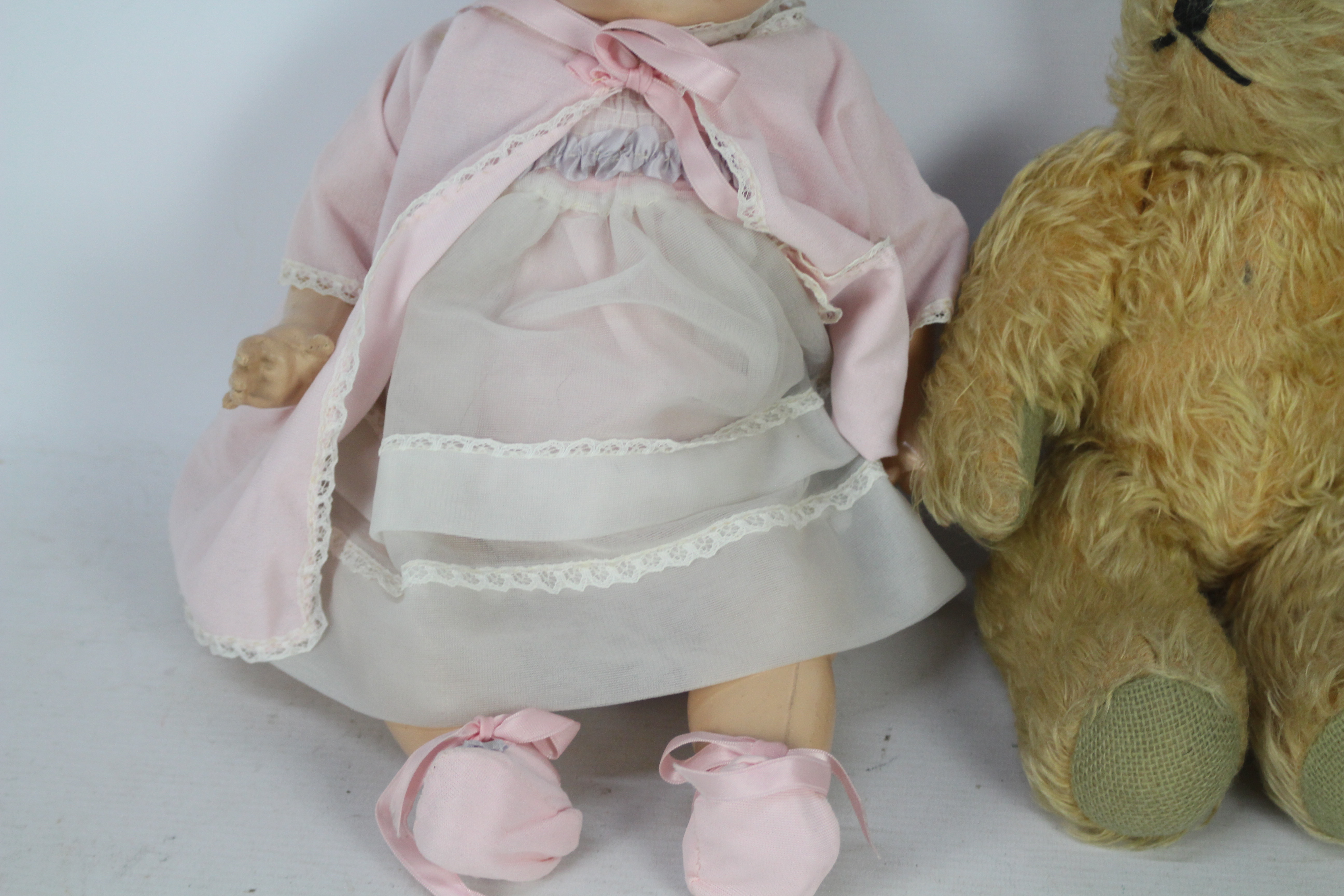 Unknown Maker - A doll and a vintage teddy. - Image 5 of 6