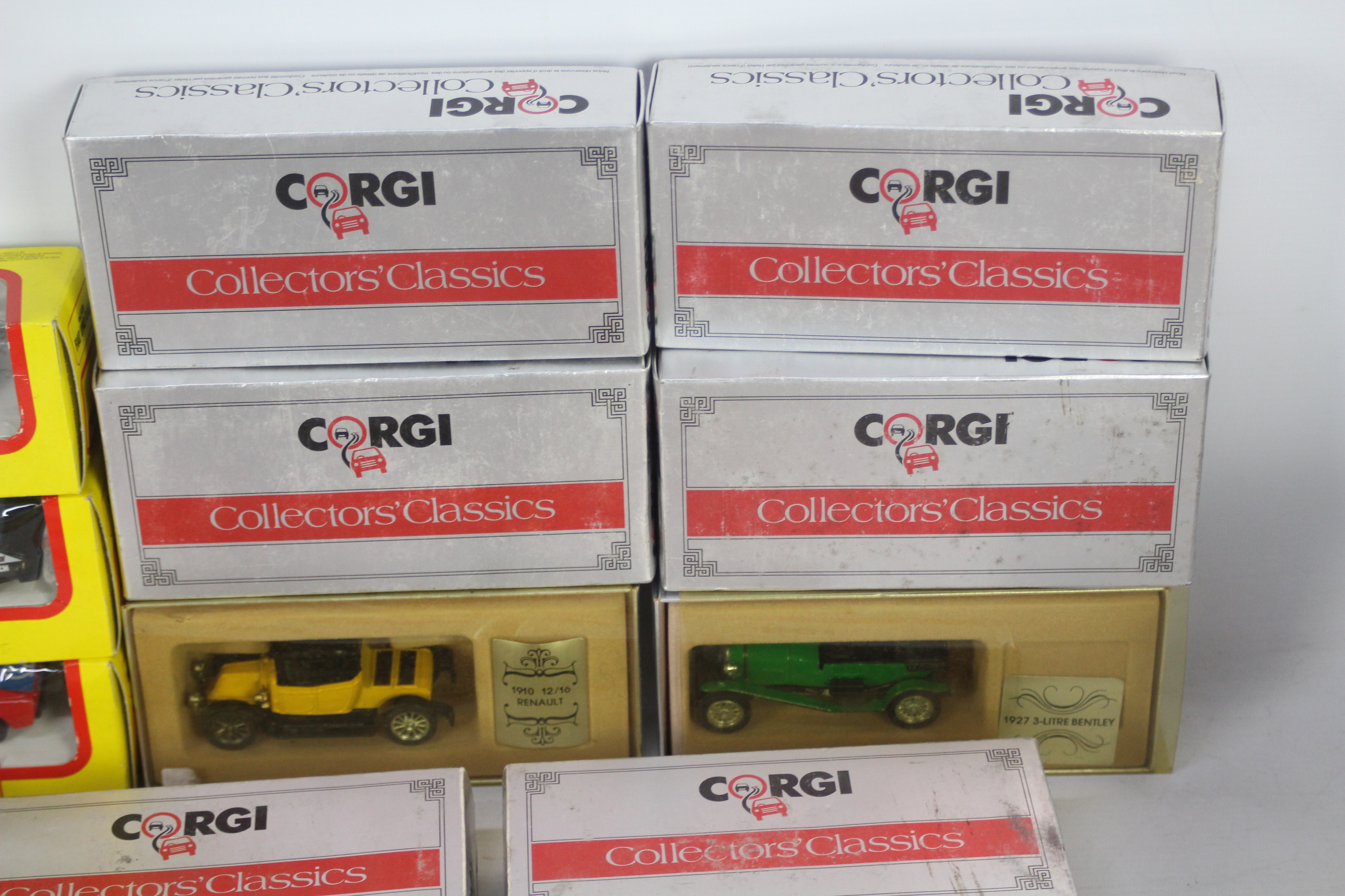 Corgi - Bburago - Matchbox - 18 x models including three boxed Corgi Bentley 3 litre models # C861 - Image 4 of 4