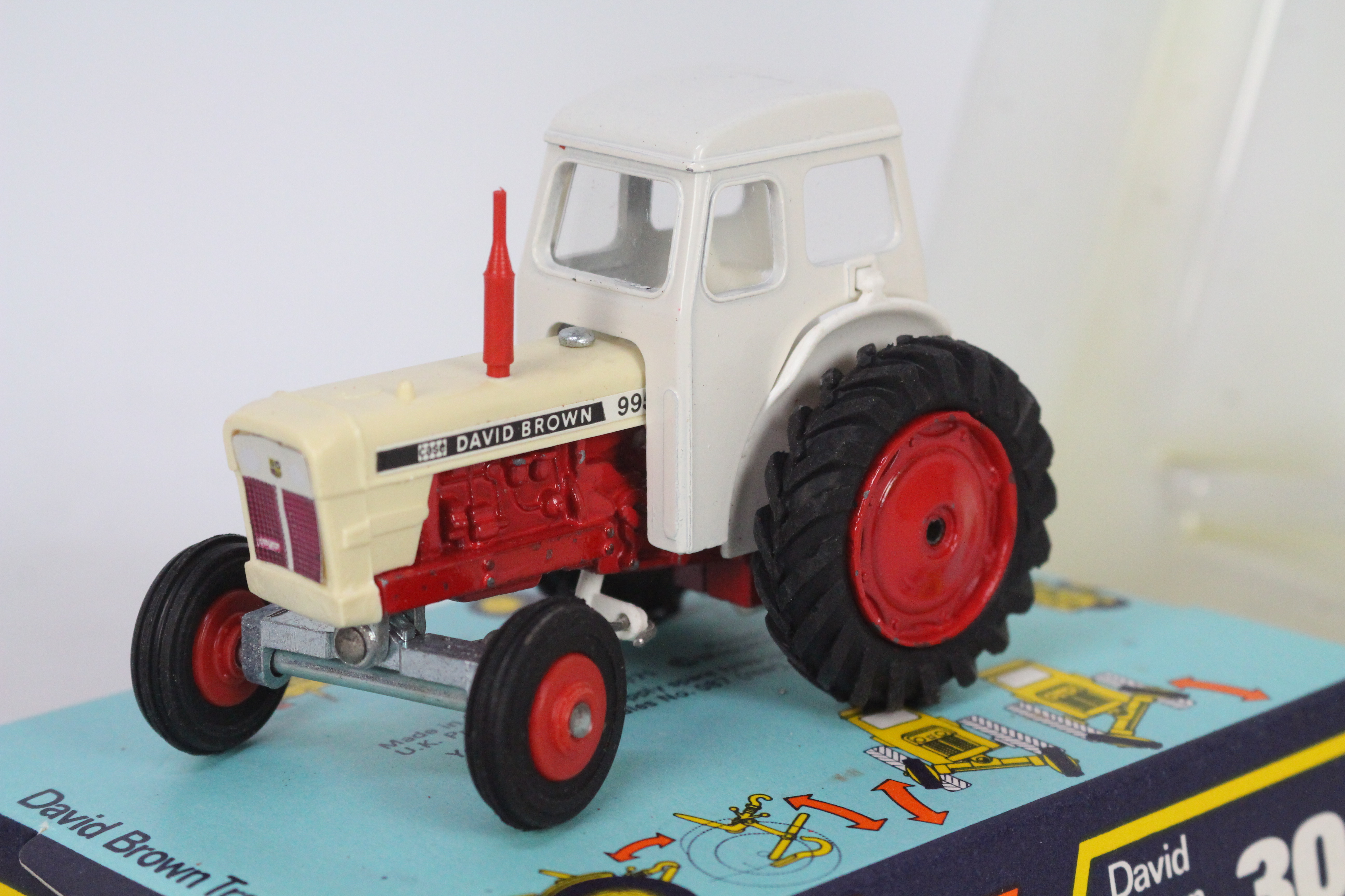 Dinky - A 1970s Dinky David Brown Tractor # 305. - Image 3 of 4