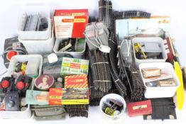 Hornby - Poca - A large quantity of 00 gauge track, several power controllers,