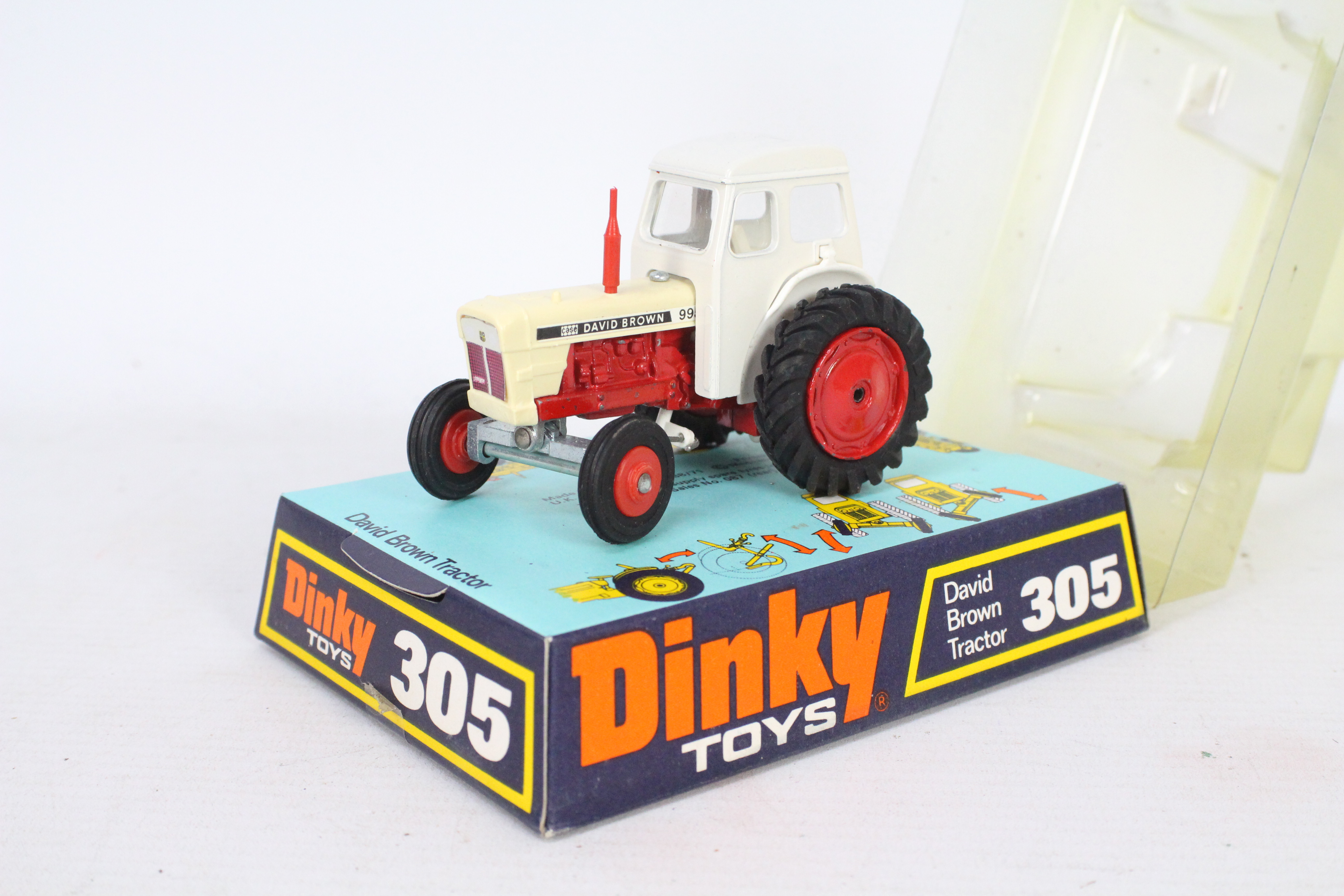 Dinky - A 1970s Dinky David Brown Tractor # 305. - Image 4 of 4