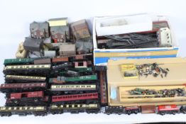 Hornby / Playcraft / GT 3 x boxes of railway items 00 gauge including 38 carriages,