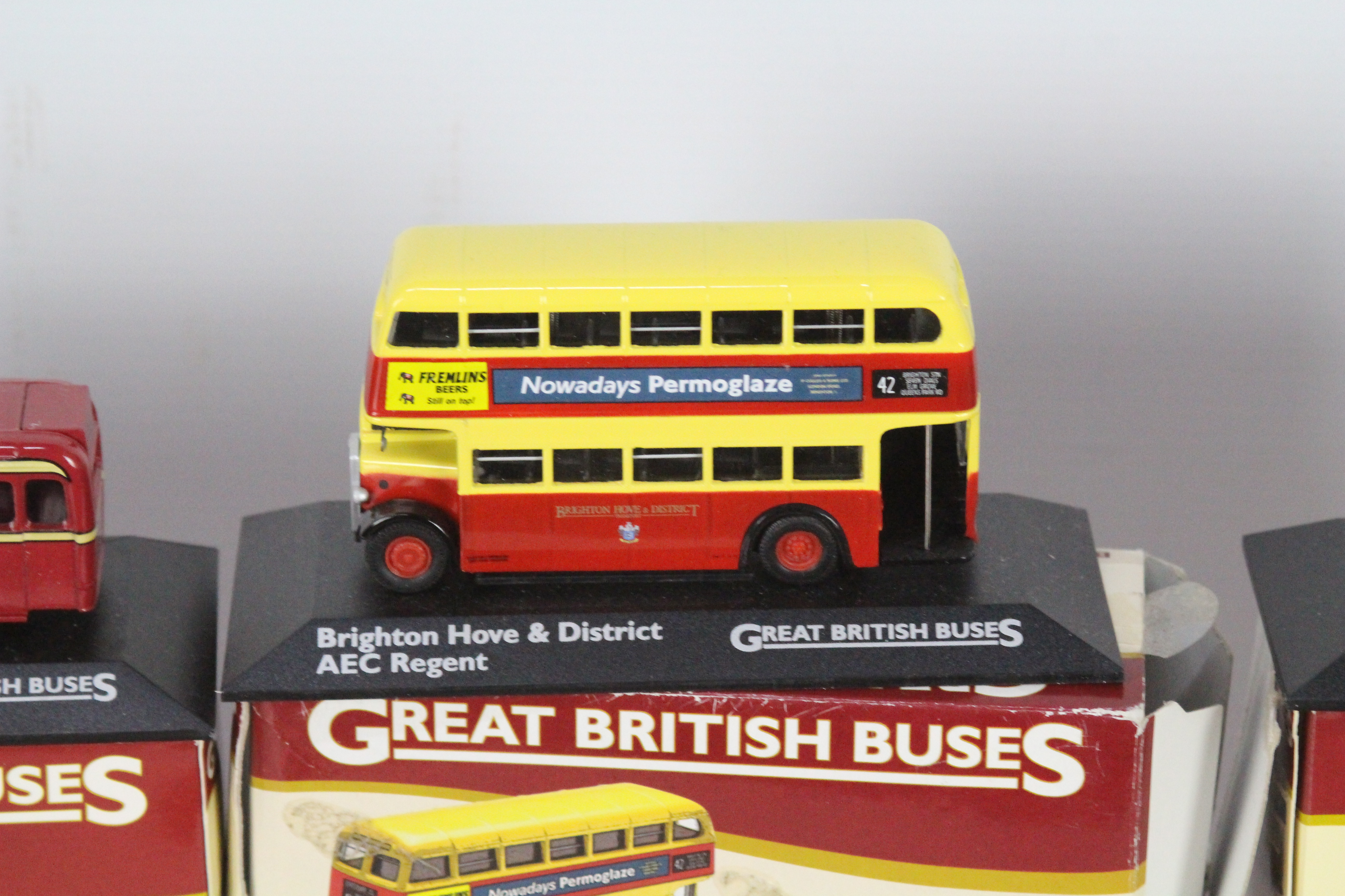 Atlas Editions - A fleet of 13 1:76 scale diecast model buses from the Atlas Editions 'Great - Image 2 of 2