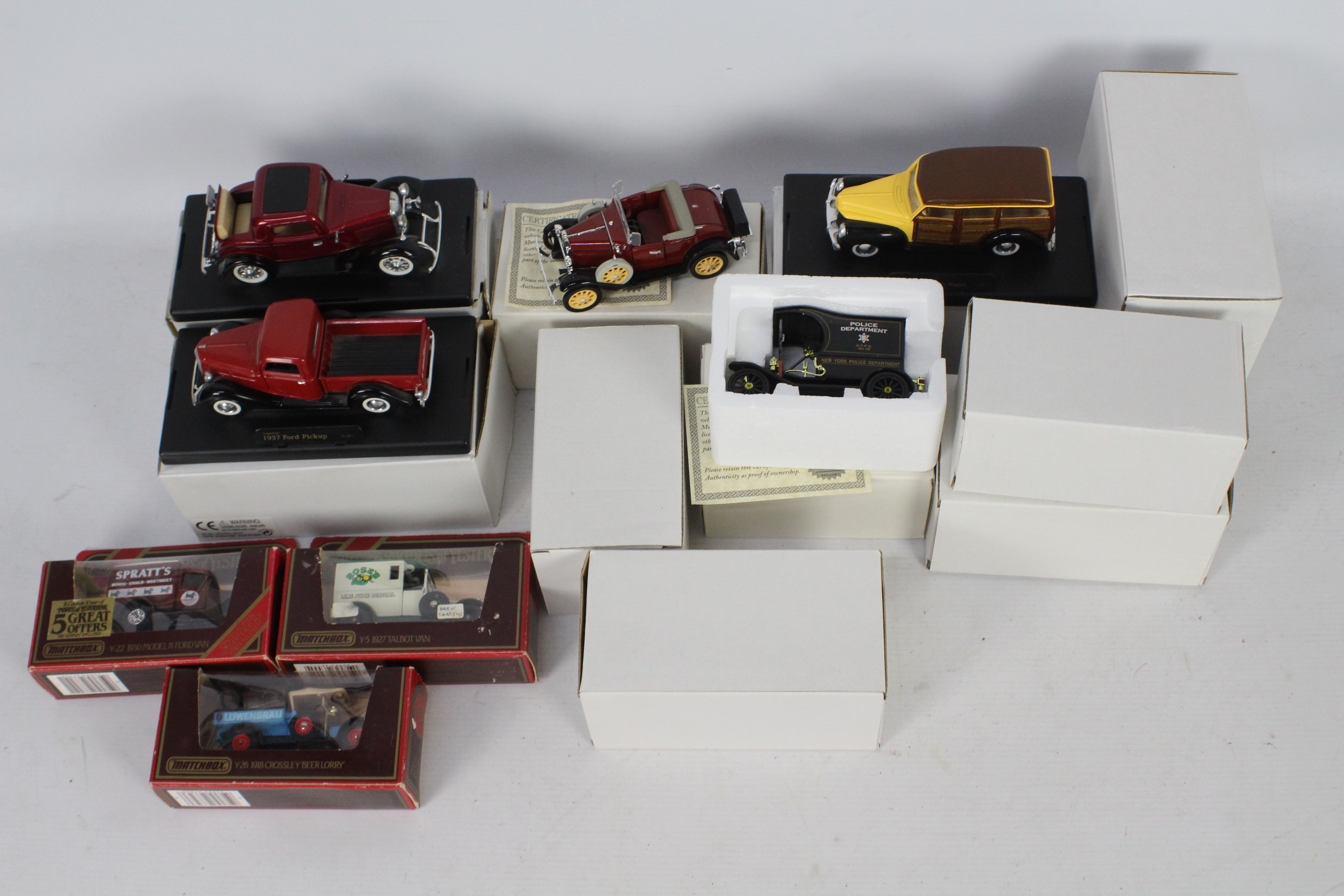 Matchbox - National Motor Museum Mint - 14 x boxed models including 1932 Ford 3 Window Coupe #
