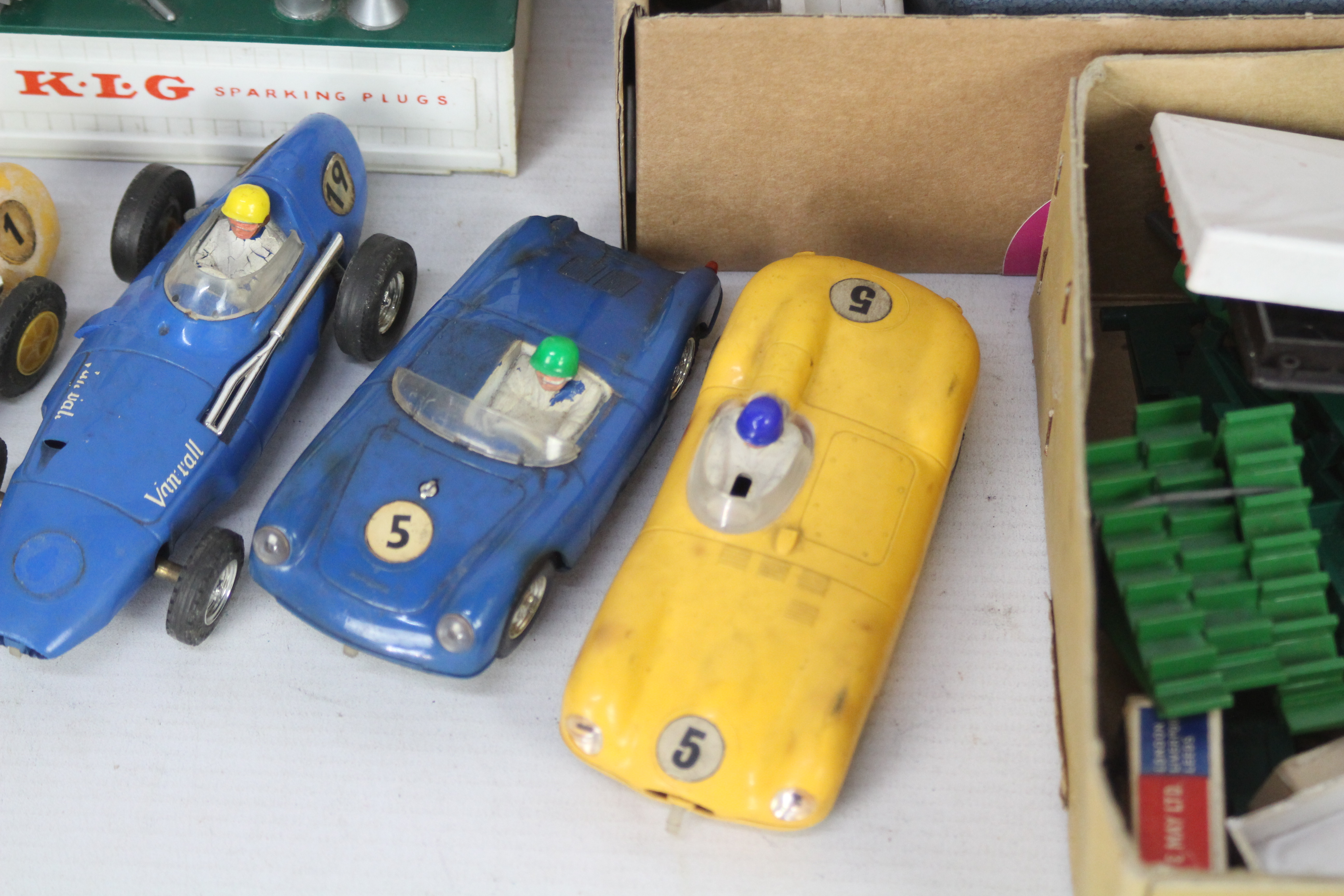 Scalextric - Four unboxed vintage Scalextric slot cars with a quantity of vintage track and - Image 5 of 5